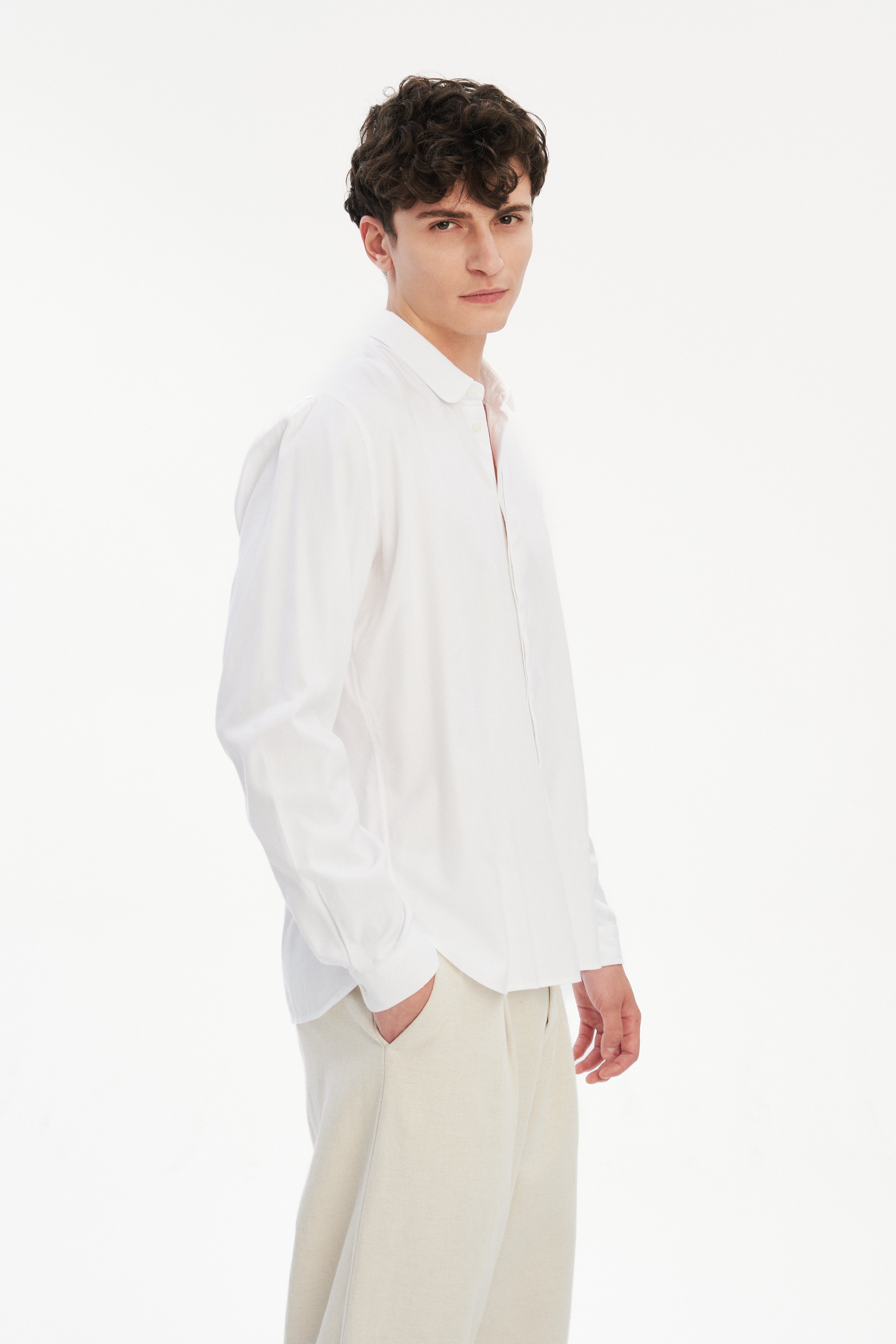 Cute Shirt in a White Very Soft Italian Lyocell and Cotton