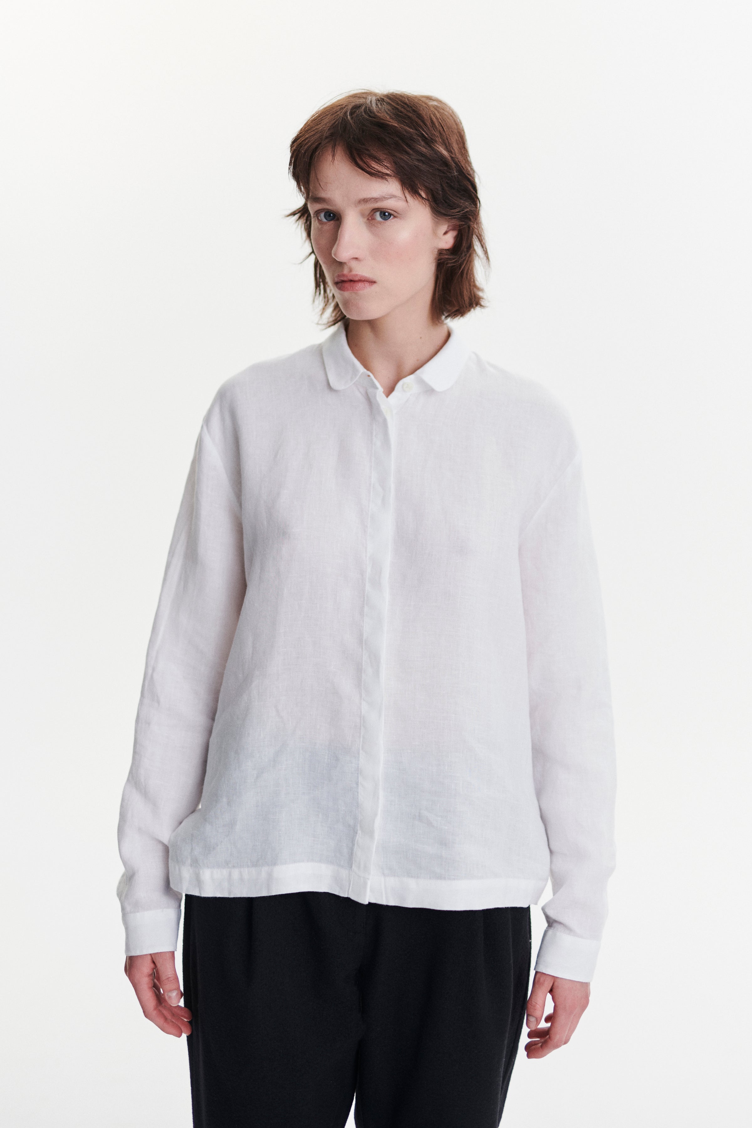 Cute Round Collar Shirt in a White Soft Linen
