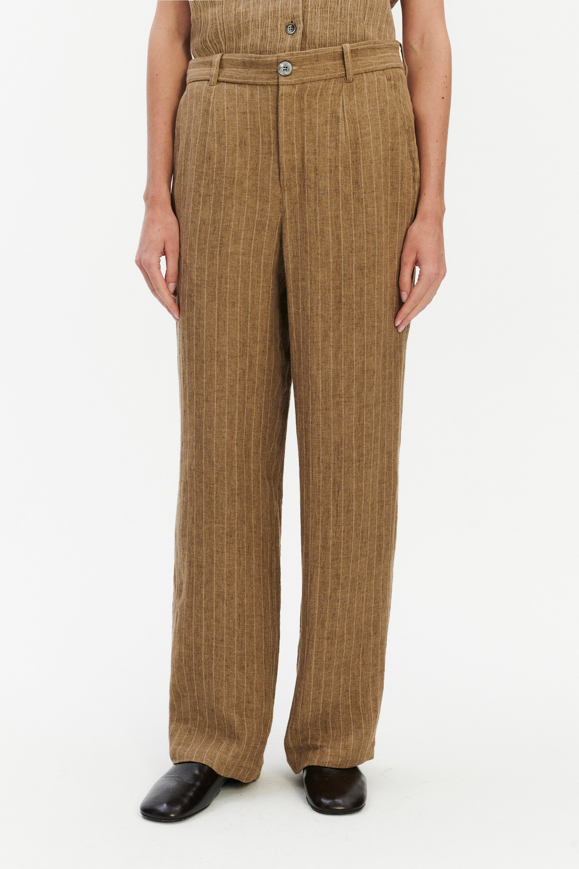 Relaxed Wide Leg Trousers in a Camel Fluid Italian Linen and Viscose - Unisex
