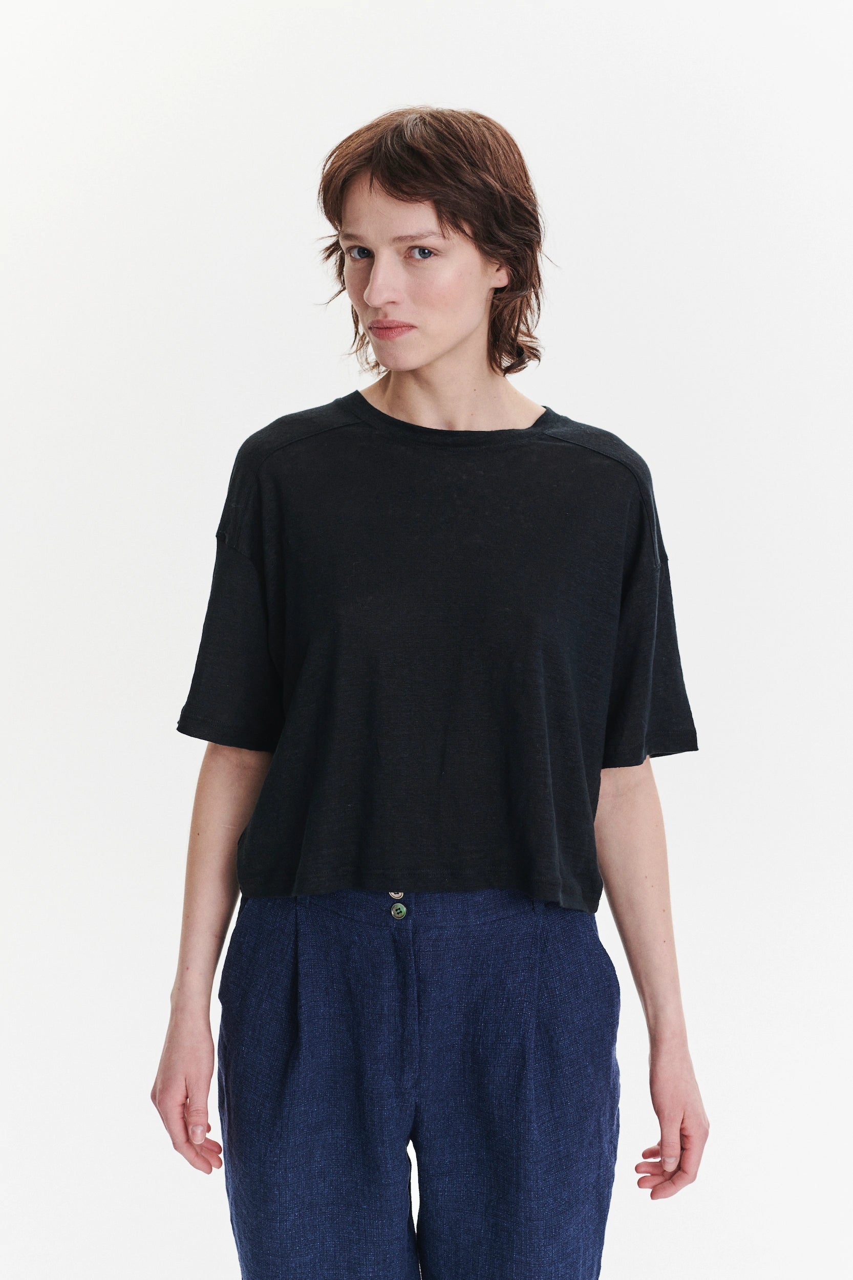 T-shirt in the Finest Airy Black Lithuanian Pure Linen Jersey