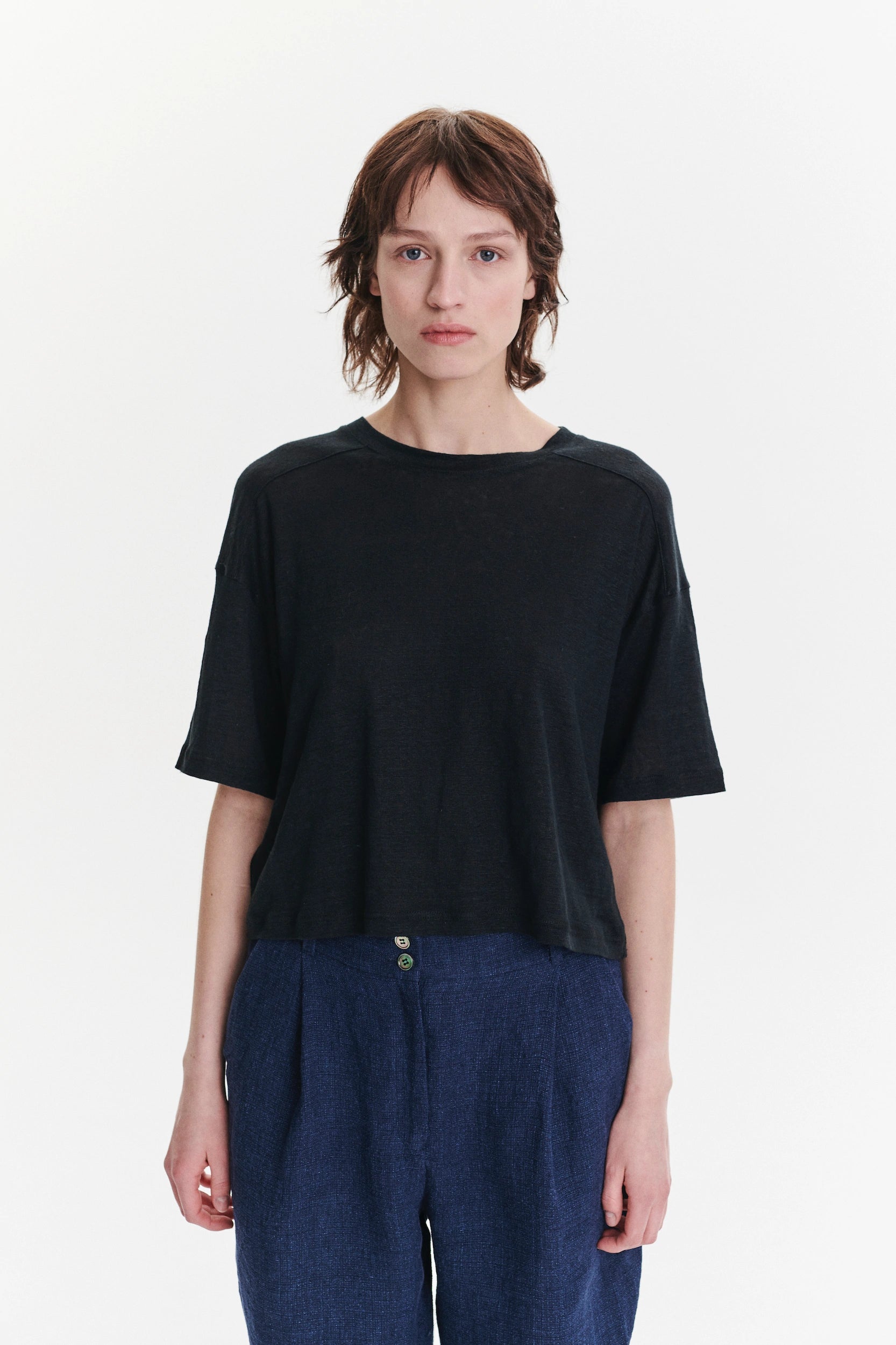 T-shirt in the Finest Airy Black Lithuanian Pure Linen Jersey