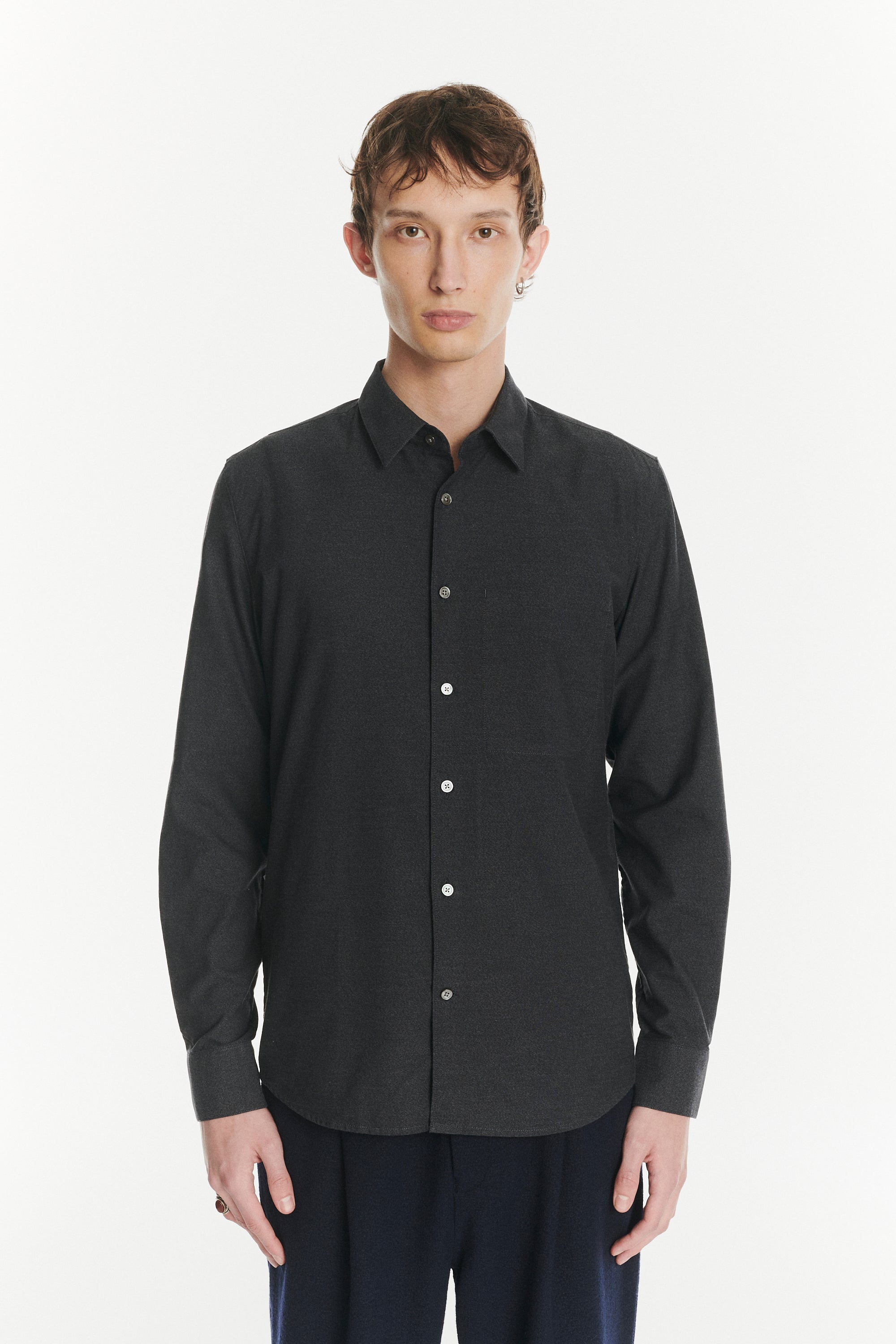 Feel Good Shirt in a Fine Dark Grey Italian Cotton Oxford