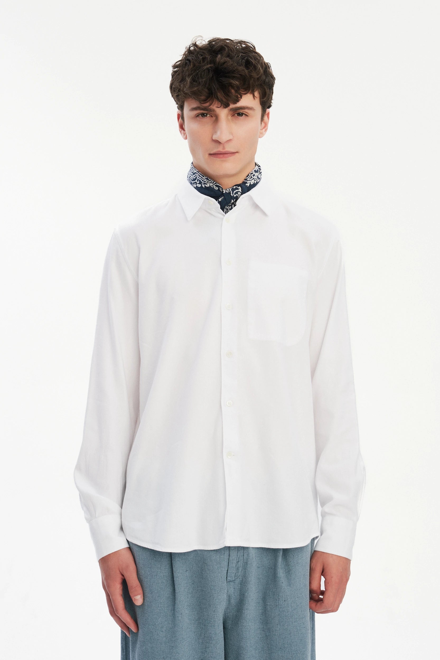 Feel Good Shirt in a White Very Soft Italian Lyocell and Cotton