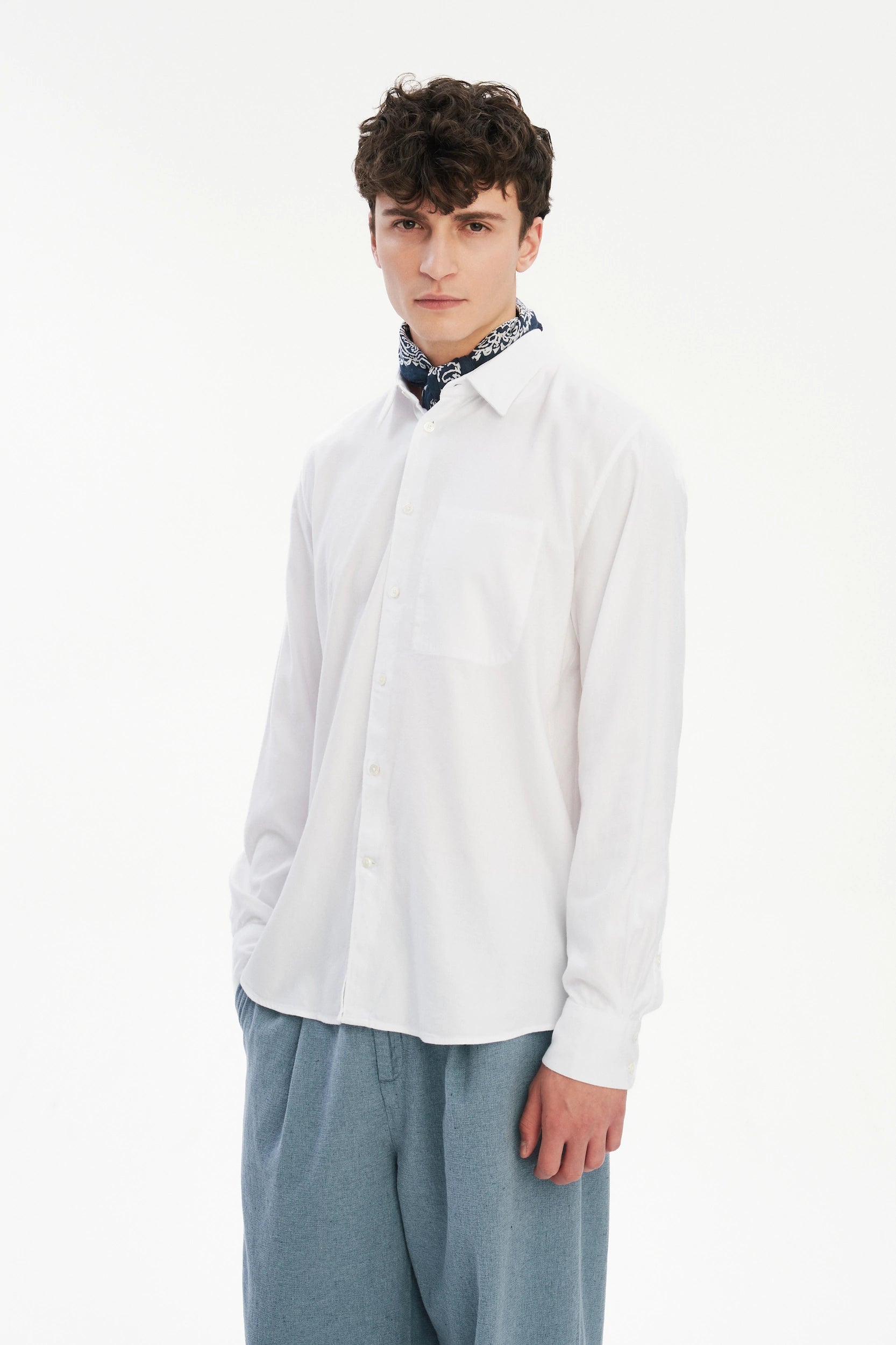 Feel Good Shirt in a White Very Soft Italian Lyocell and Cotton