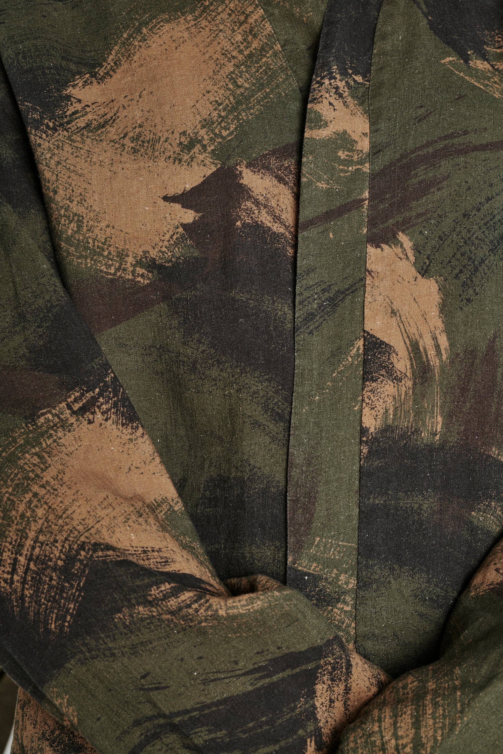 Trousers in a Camo Print Italian Linen