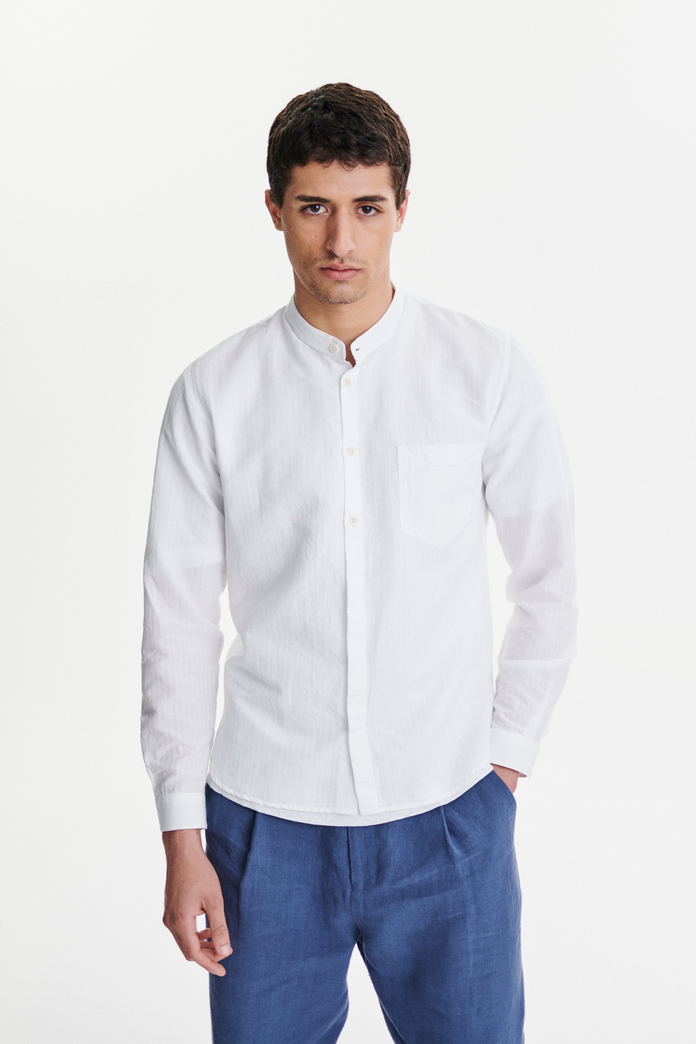 Zen Grandad Collar Shirt in a White Soft Portuguese Cotton and Linen Seersucker