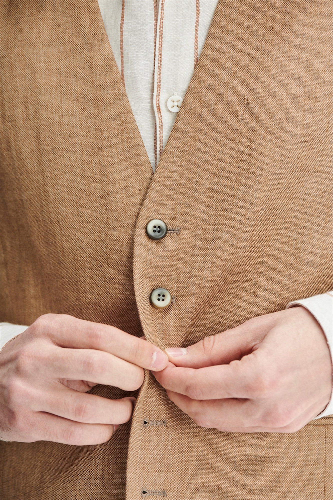 Vest in a Light Brown 100% Traceable Italian Linen by Albini