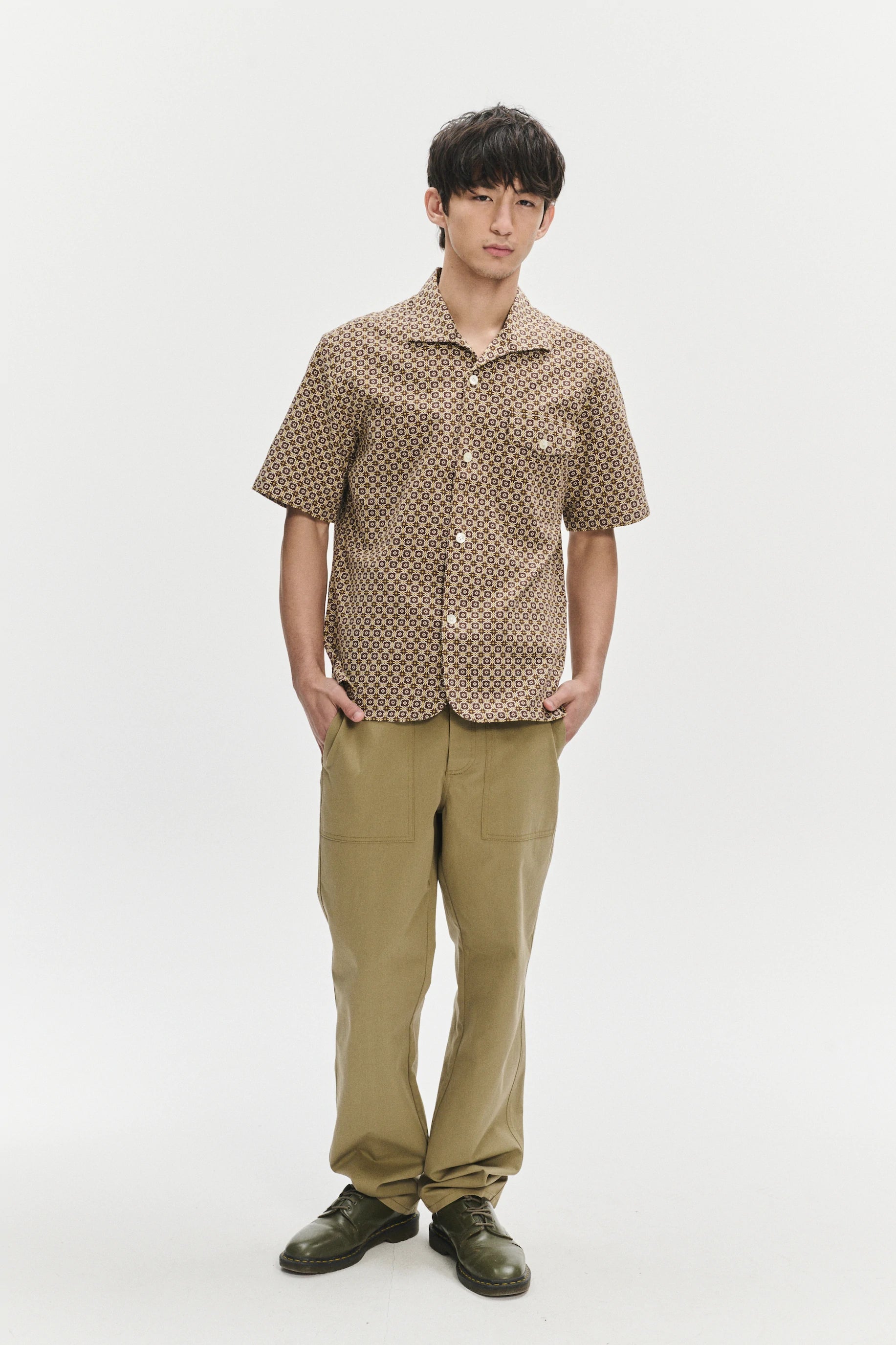 short-sleeve-tiger-spread-collar-shirt-in-a-brown-and-yellow-portuguese-jacquard-woven-cotton