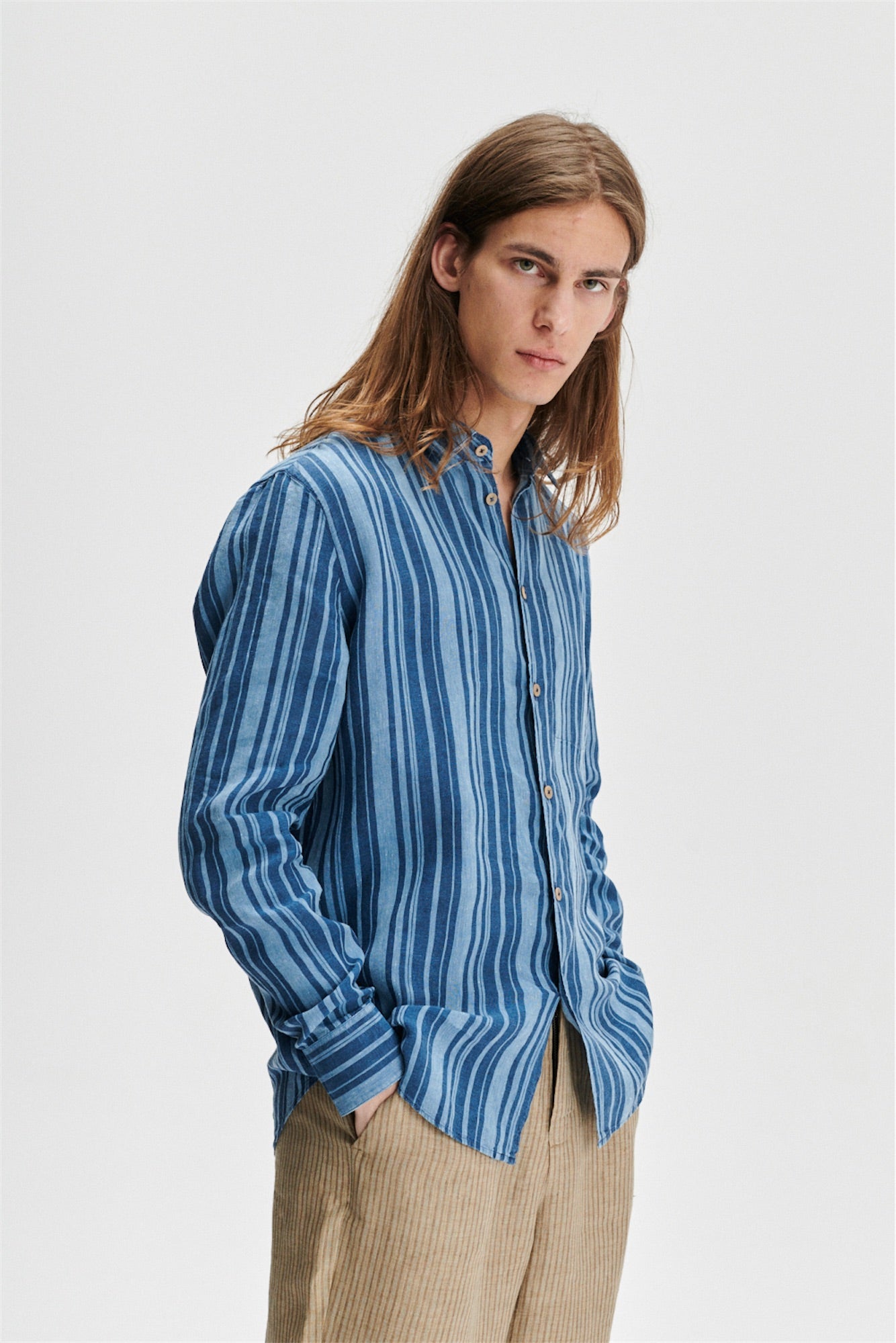 Feel Good Shirt in a Striped Linen