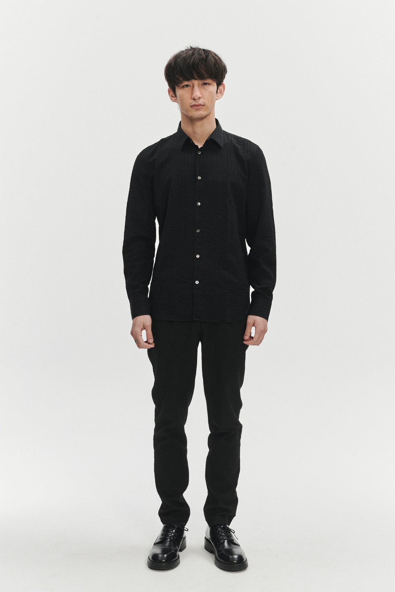 Feel Good Shirt in a Black Fine Portuguese Lyocell Seersucker