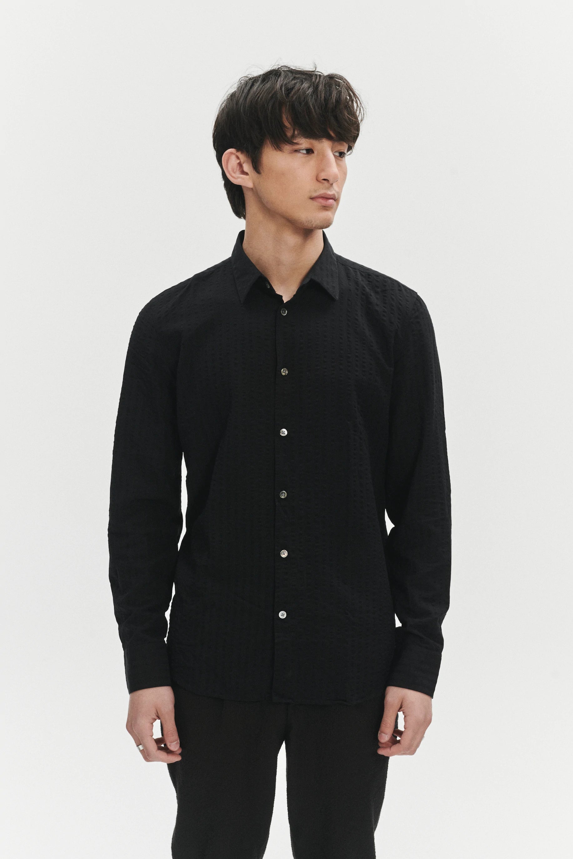 Feel Good Shirt in a Black Fine Portuguese Lyocell Seersucker