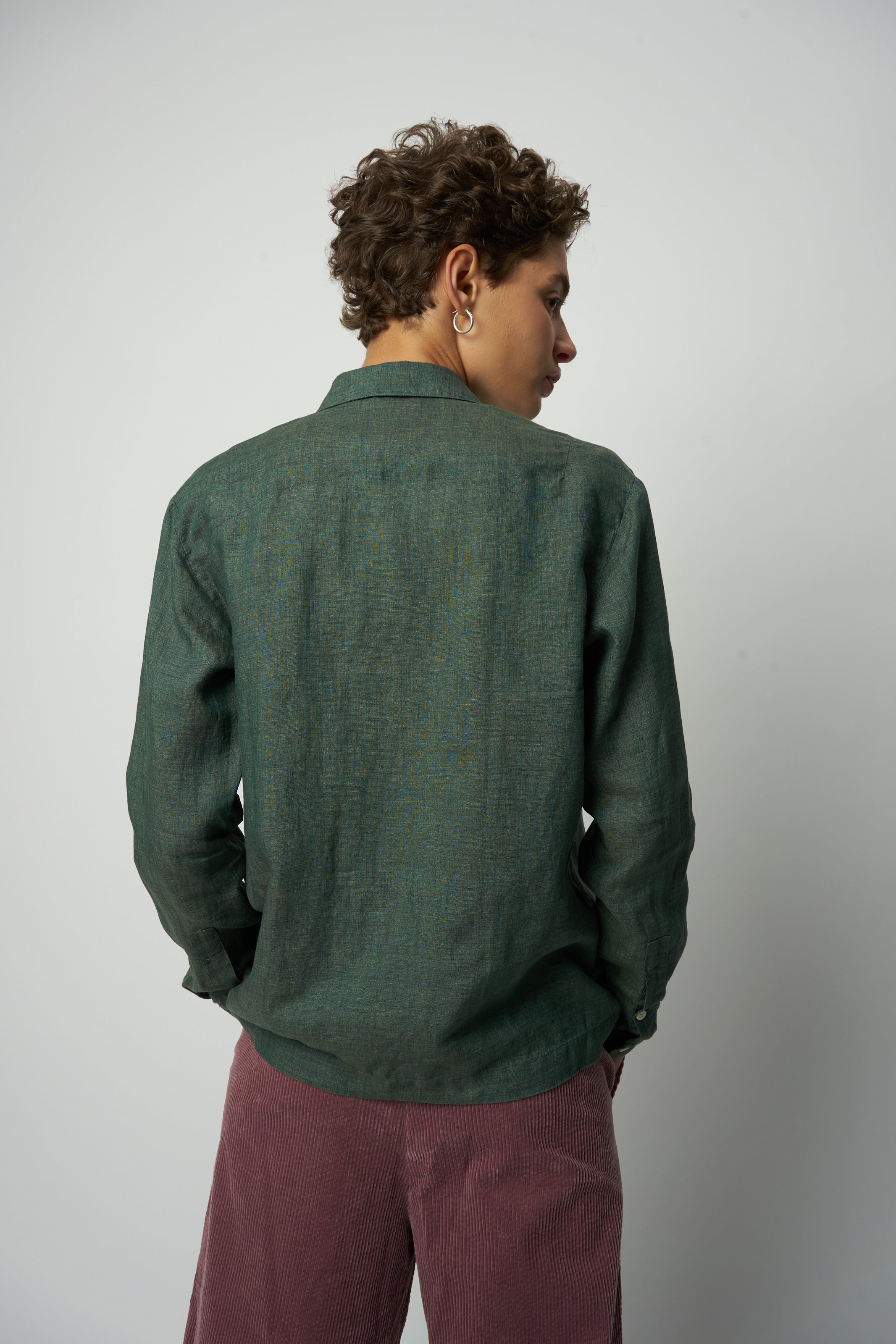 Cute Round Collar Shirt in a Green Italian Soft Italian Linen