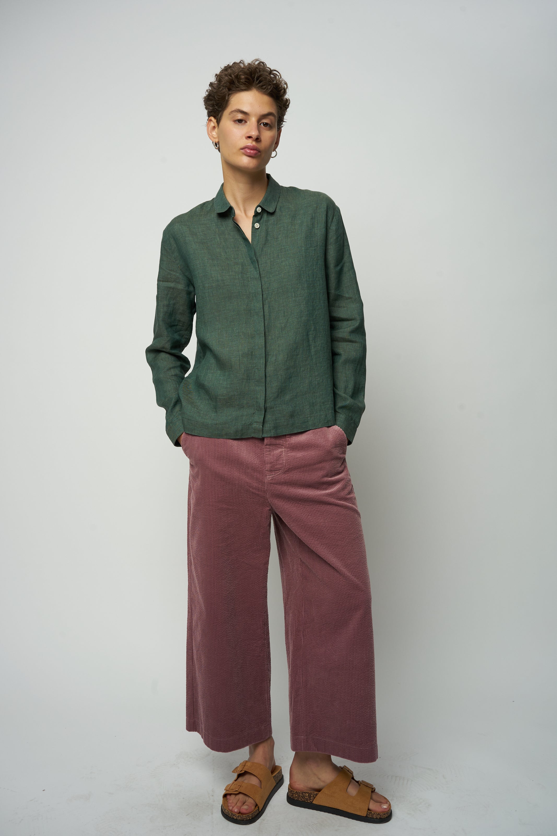 Cute Round Collar Shirt in a Green Italian Soft Italian Linen