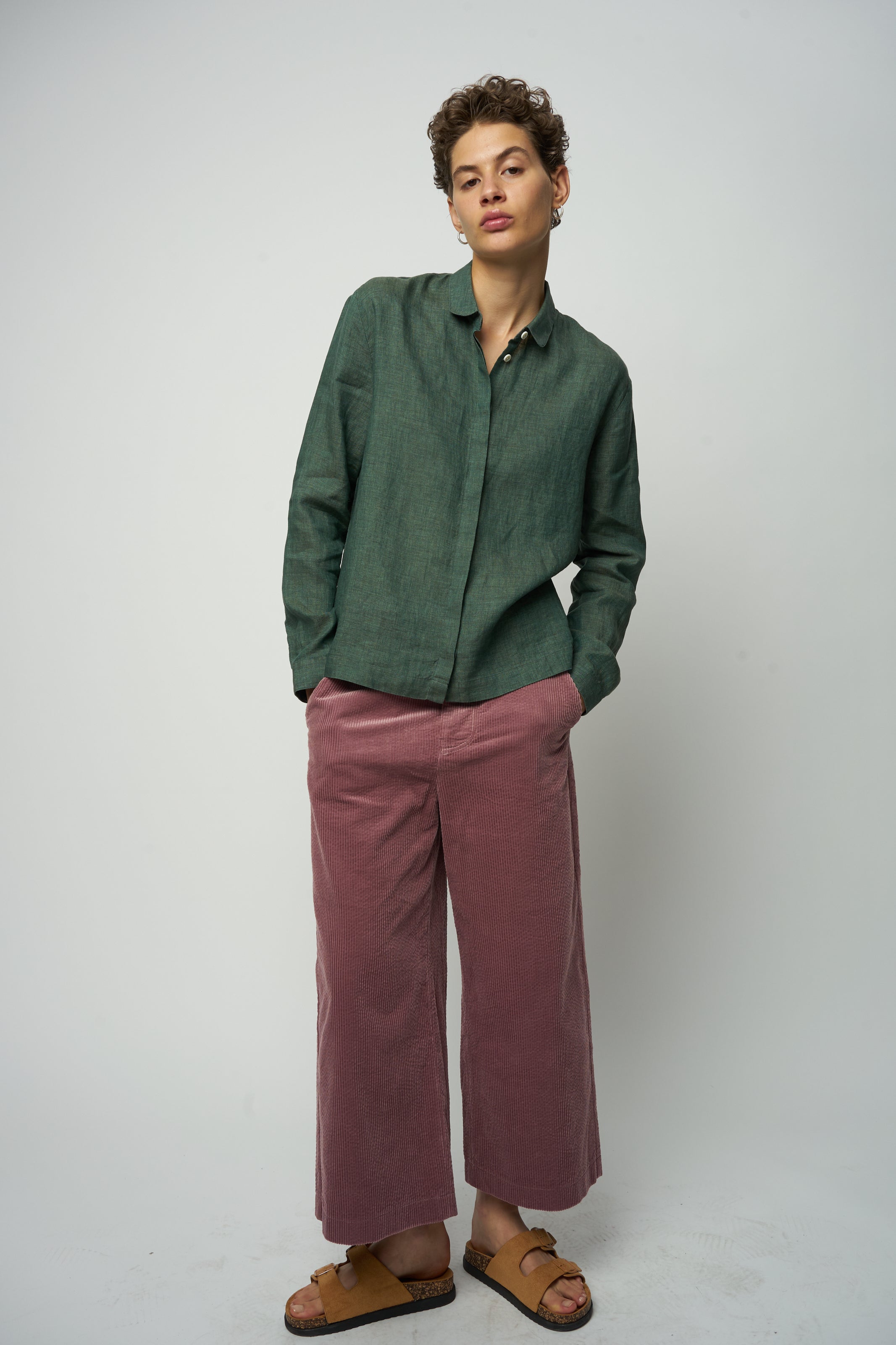 Cute Round Collar Shirt in a Green Italian Soft Italian Linen