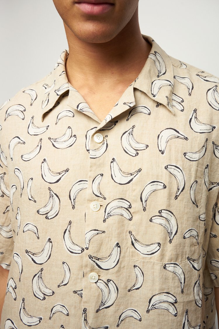 Short Sleeve Relaxed Cuban Collar Shirt in a Banana Print Beige, White and Black Fine Italian Linen