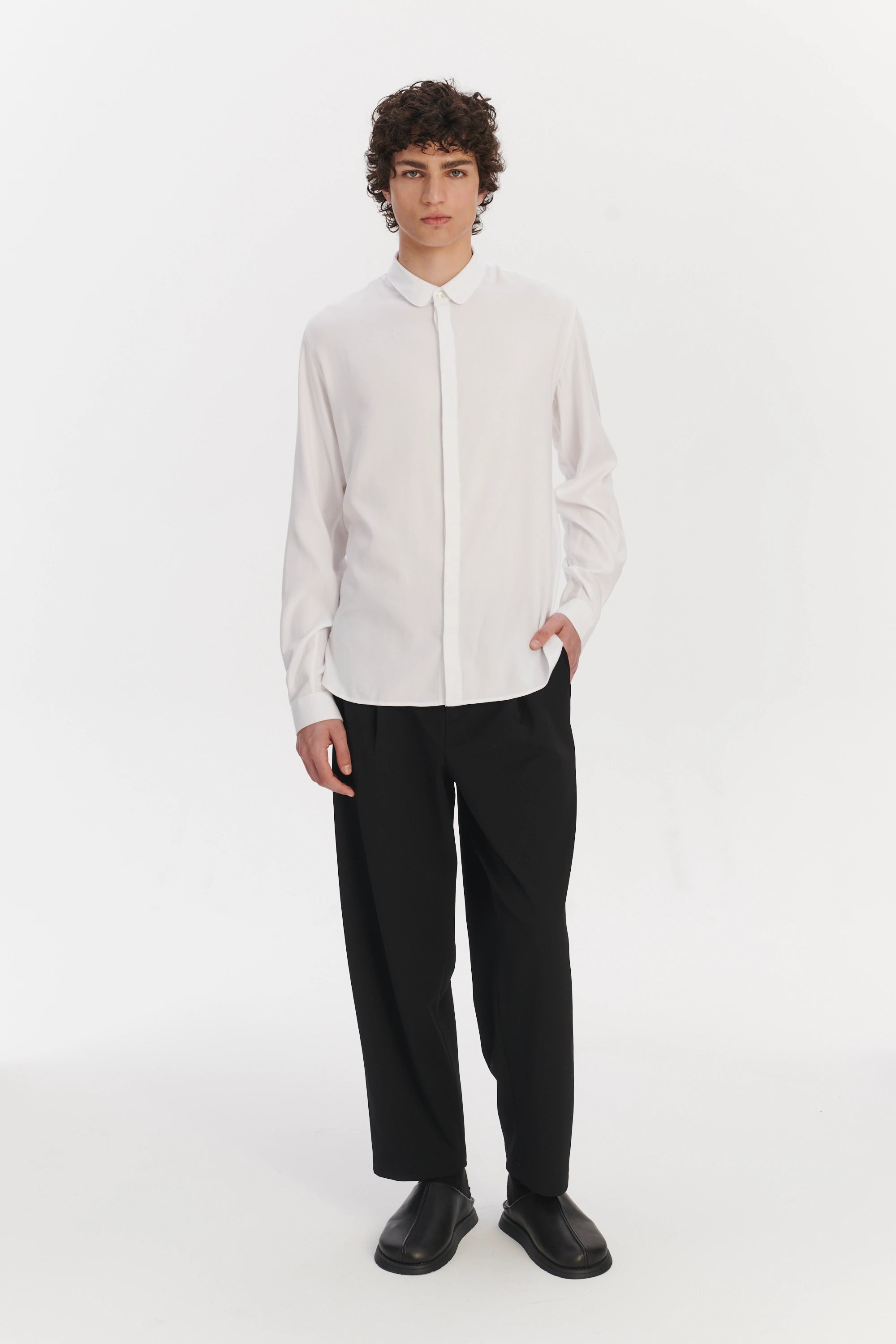 Cute Shirt in a White Very Soft Italian Lyocell and Cotton