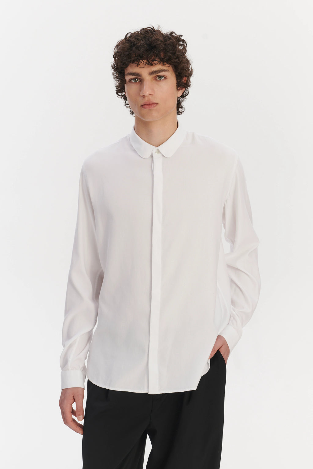 Cute Shirt in a White Very Soft Italian Lyocell and Cotton