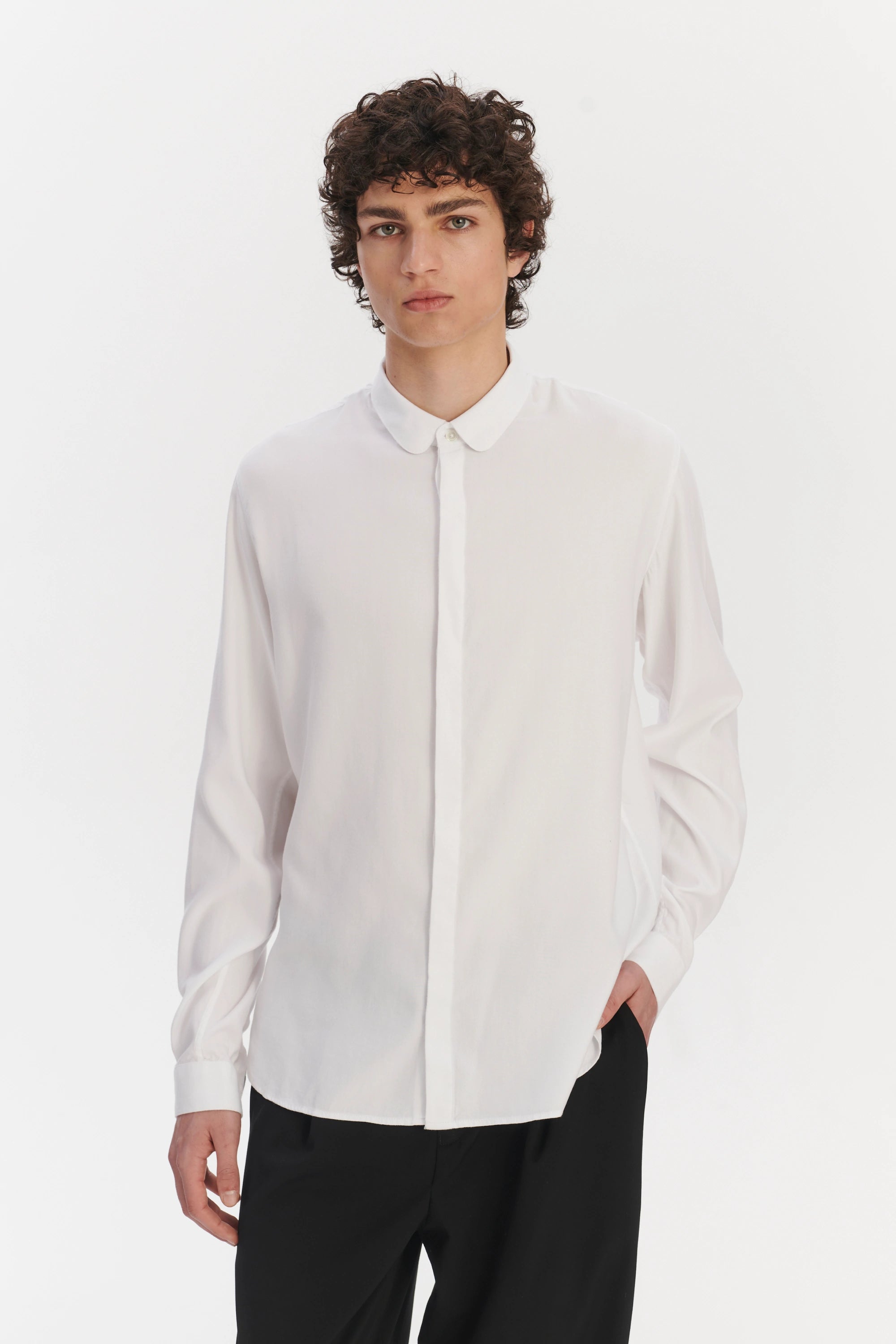 Cute Shirt in a White Very Soft Italian Lyocell and Cotton