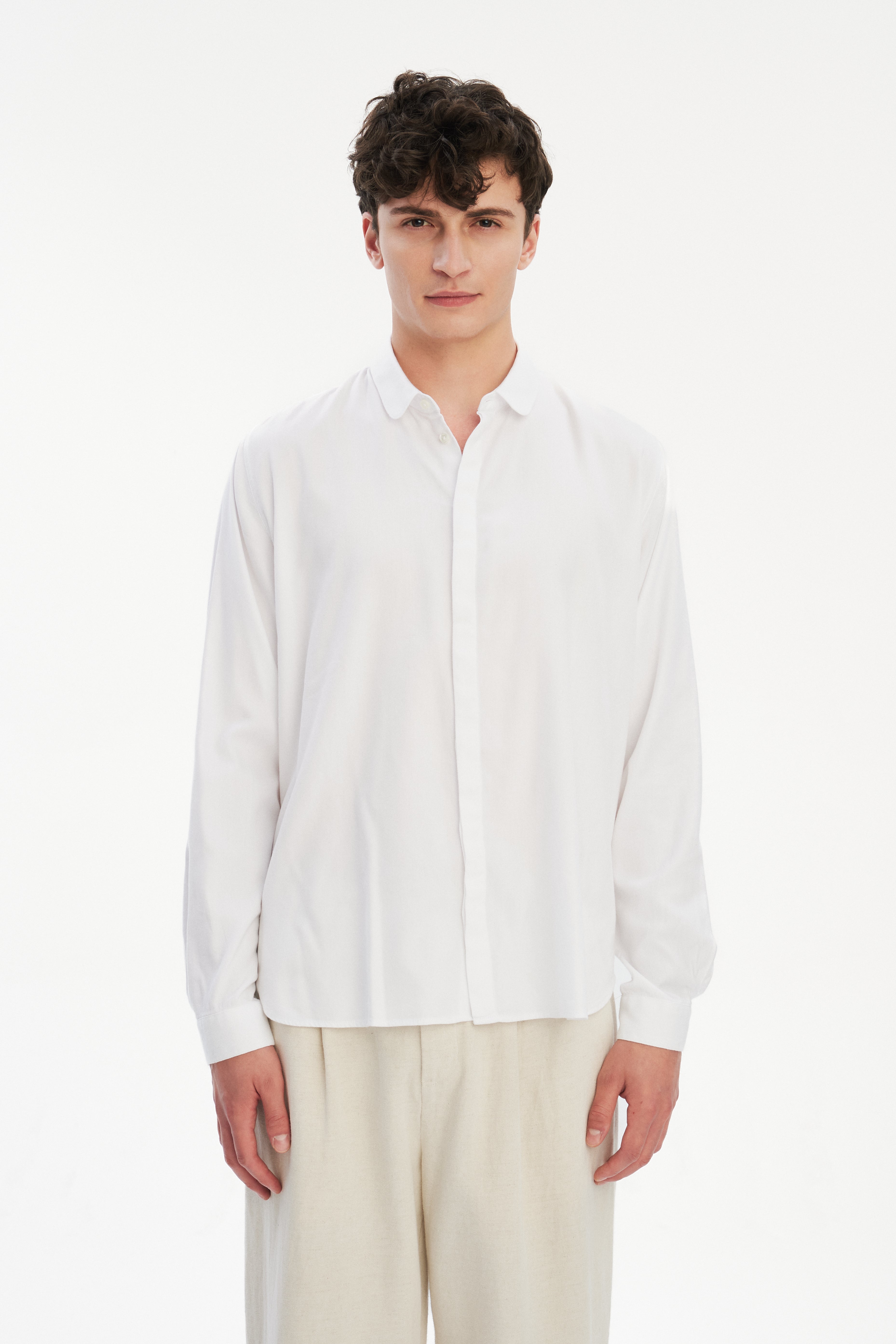 Cute Shirt in a White Very Soft Italian Lyocell and Cotton