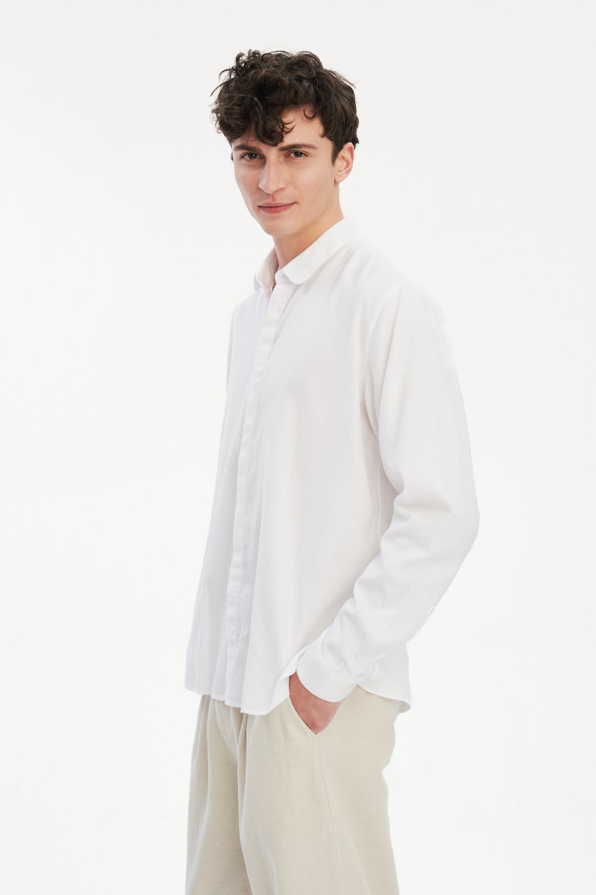 Cute Shirt in a White Very Soft Italian Lyocell and Cotton