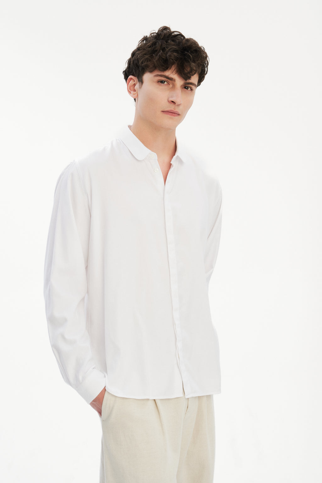 Cute Shirt in a White Very Soft Italian Lyocell and Cotton