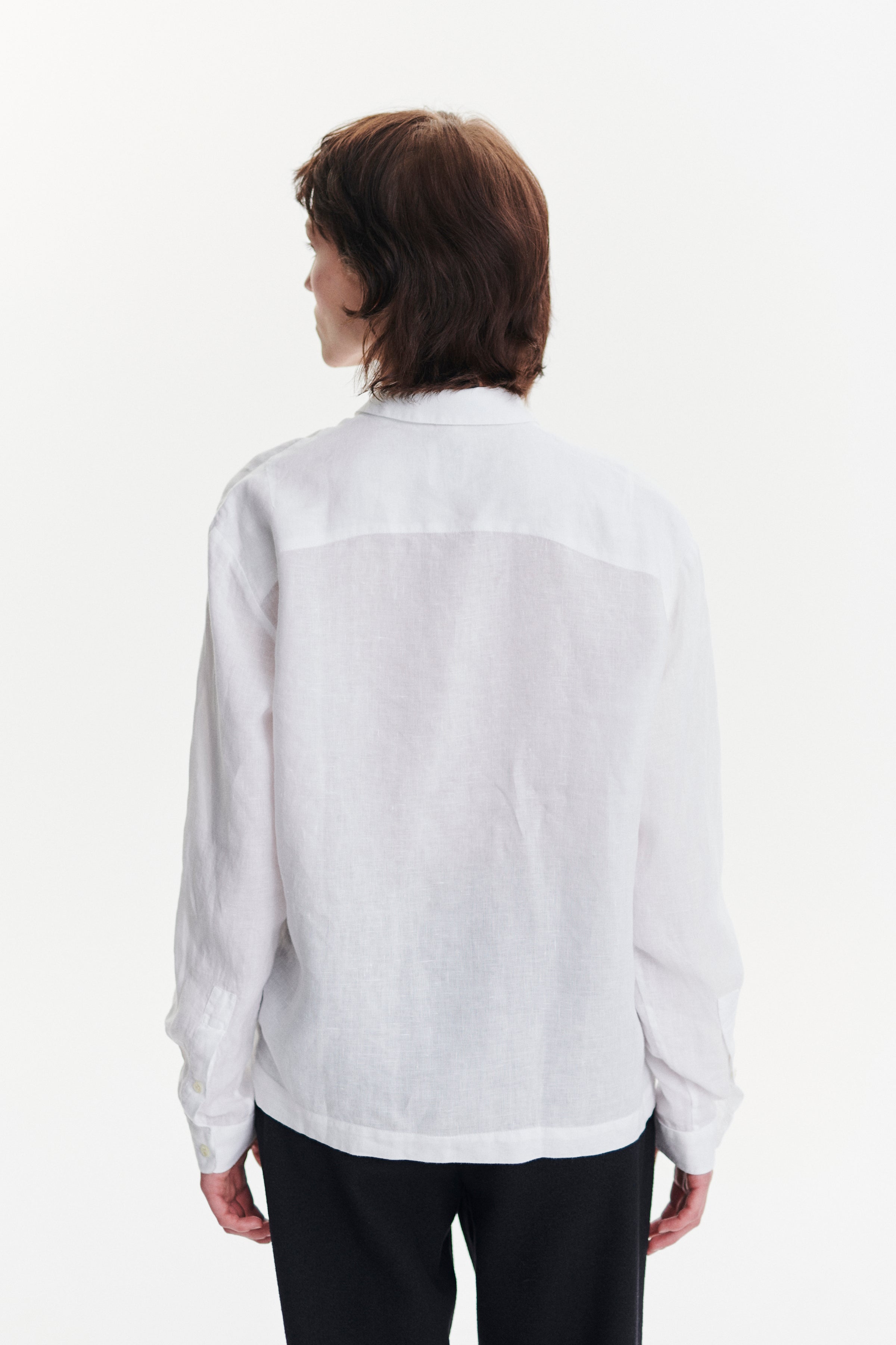 Cute Round Collar Shirt in a White Soft Linen