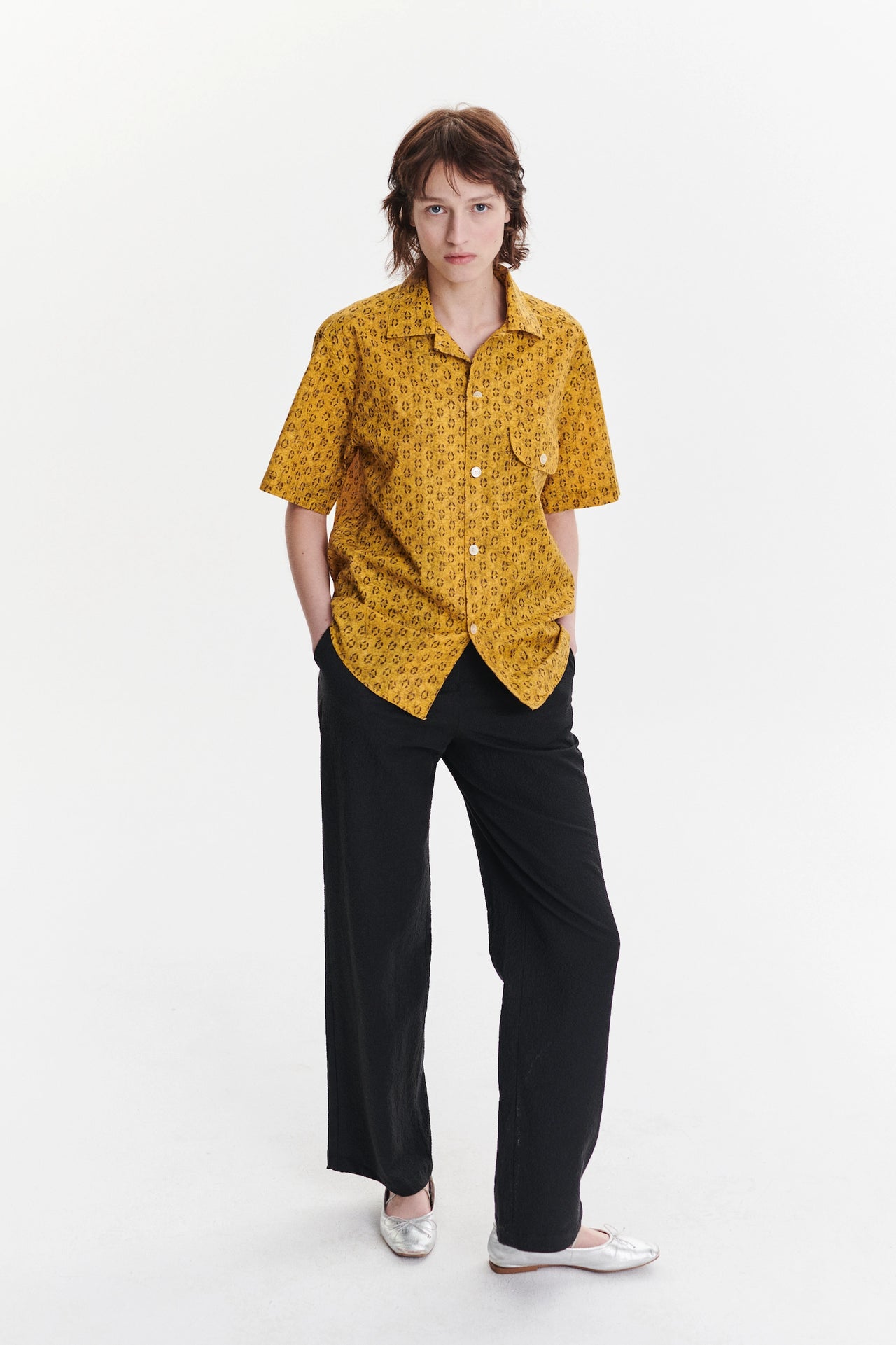 Short Sleeve Relaxed Camp Collar Shirt in a Yellow and Sepia Brown Abstract Print