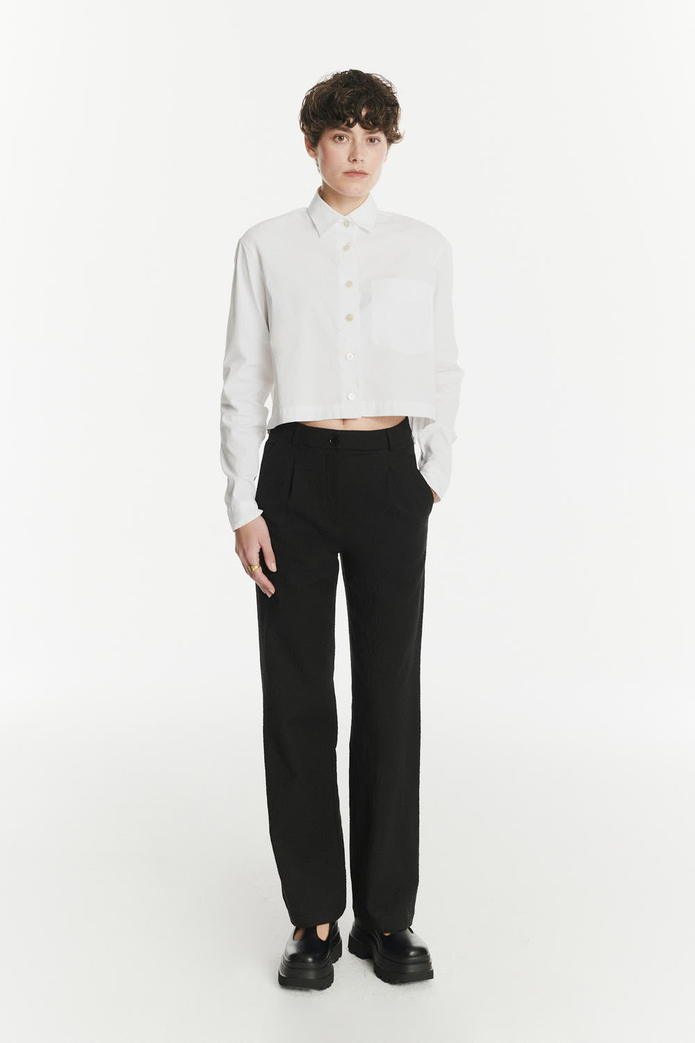 relaxed-cropped-shirt-in-a-crisp-white-italian-cotton-nylon-and-lycra