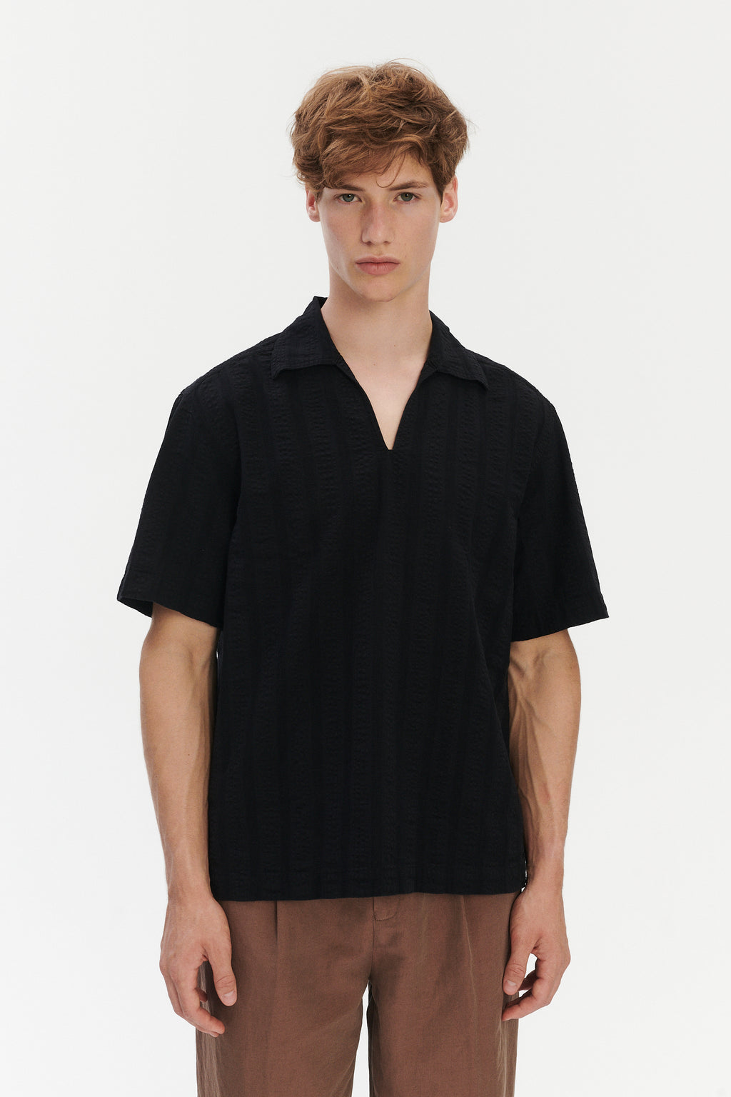 Short Sleeve Pop Over Shirt in Black Jacquard Cotton
