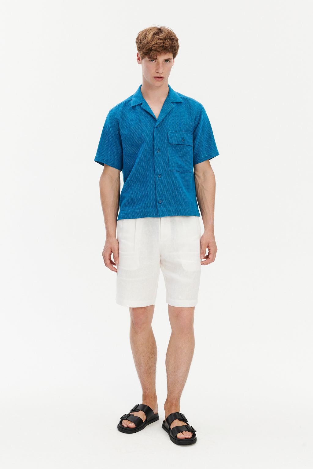 Camp Collar Shirt  in a Structured and Light Cotton