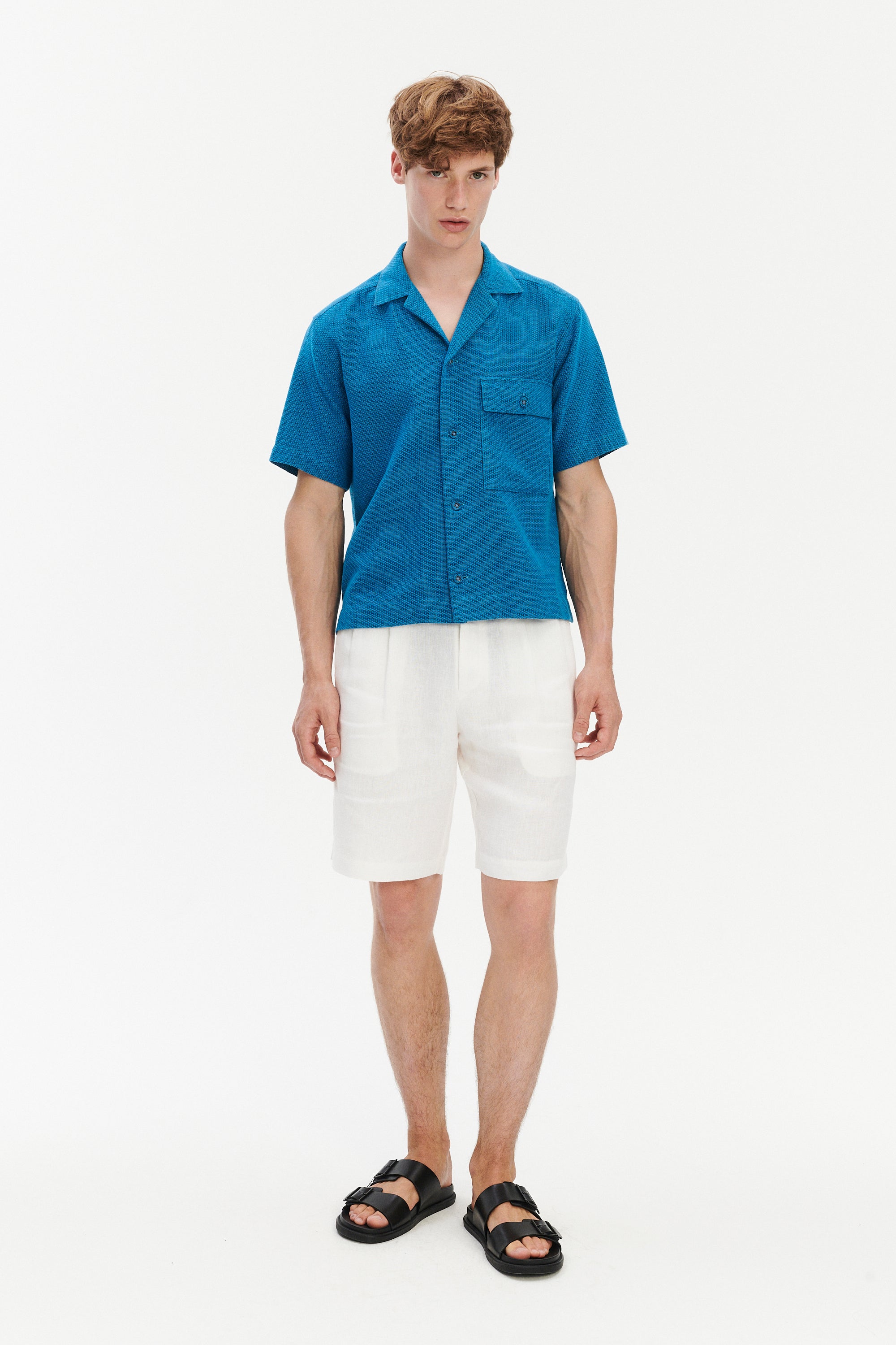 Camp Collar Shirt  in a Structured and Light Cotton