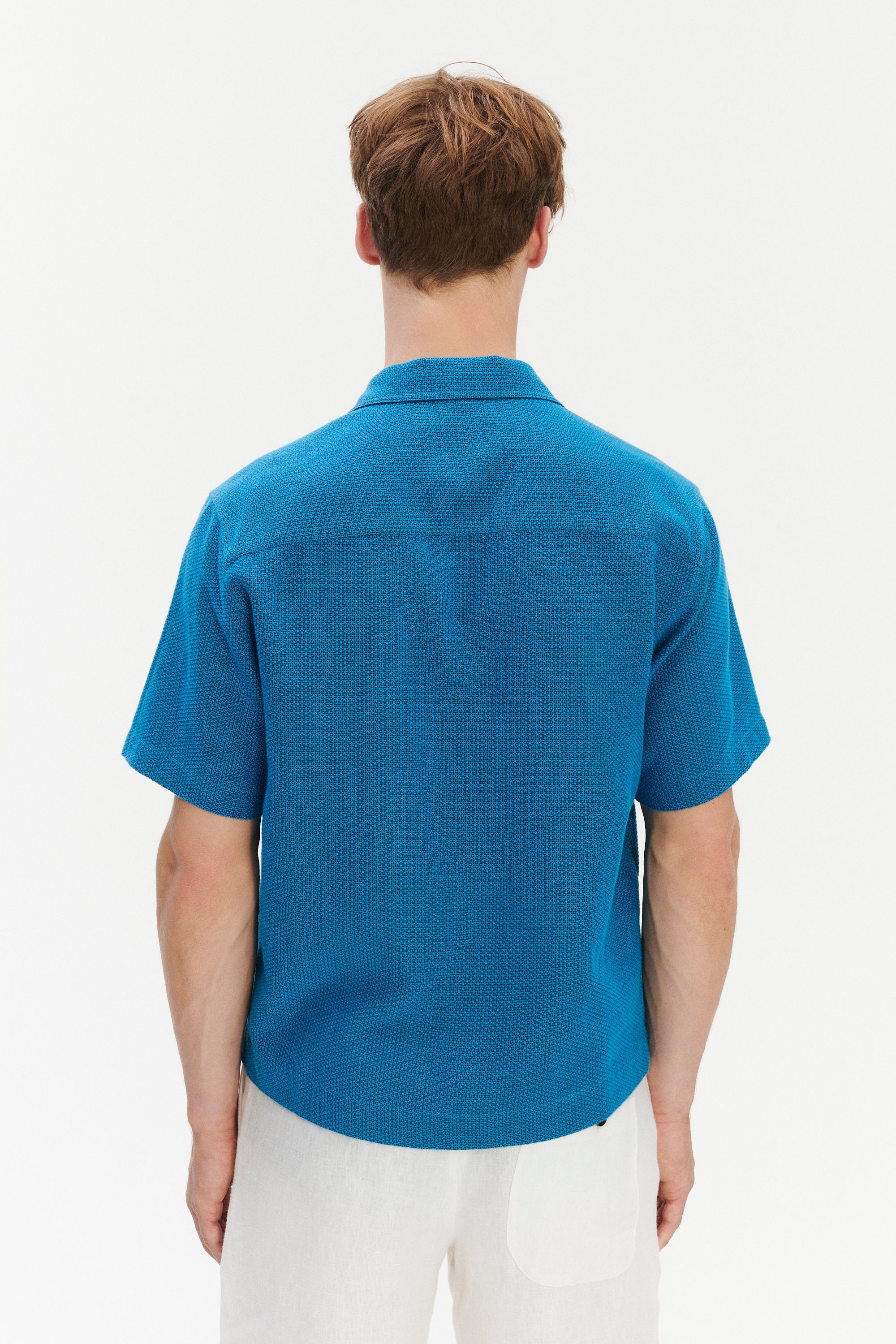 Camp Collar Shirt  in a Structured and Light Cotton