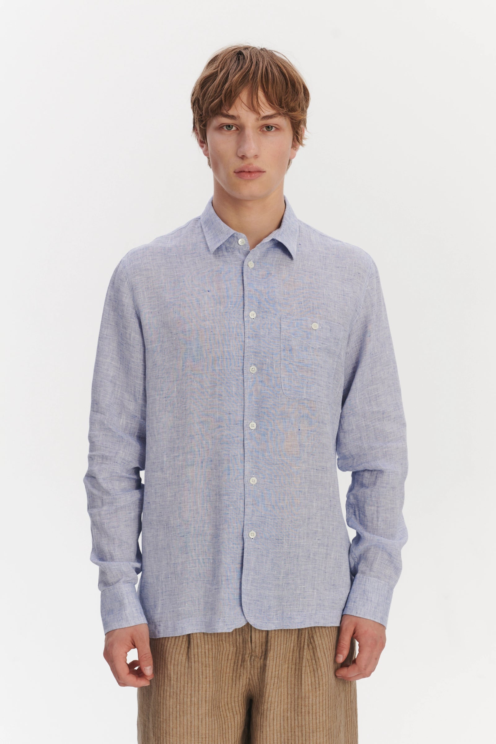 Strong Shirt in a Light Blue Bohemian Linen