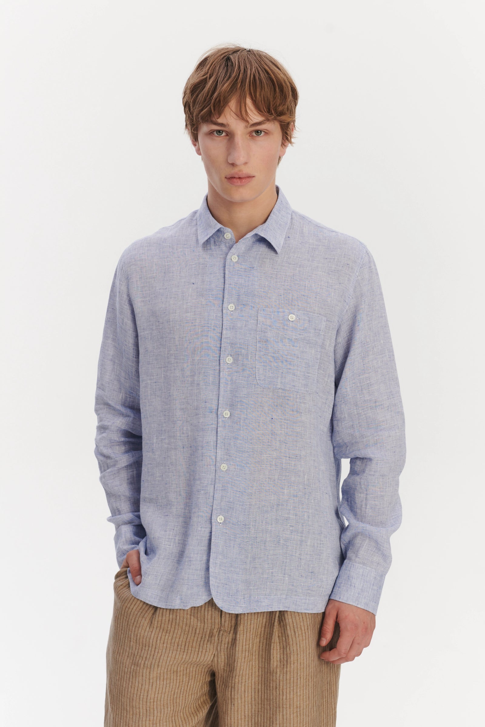 Strong Shirt in a Light Blue Bohemian Linen