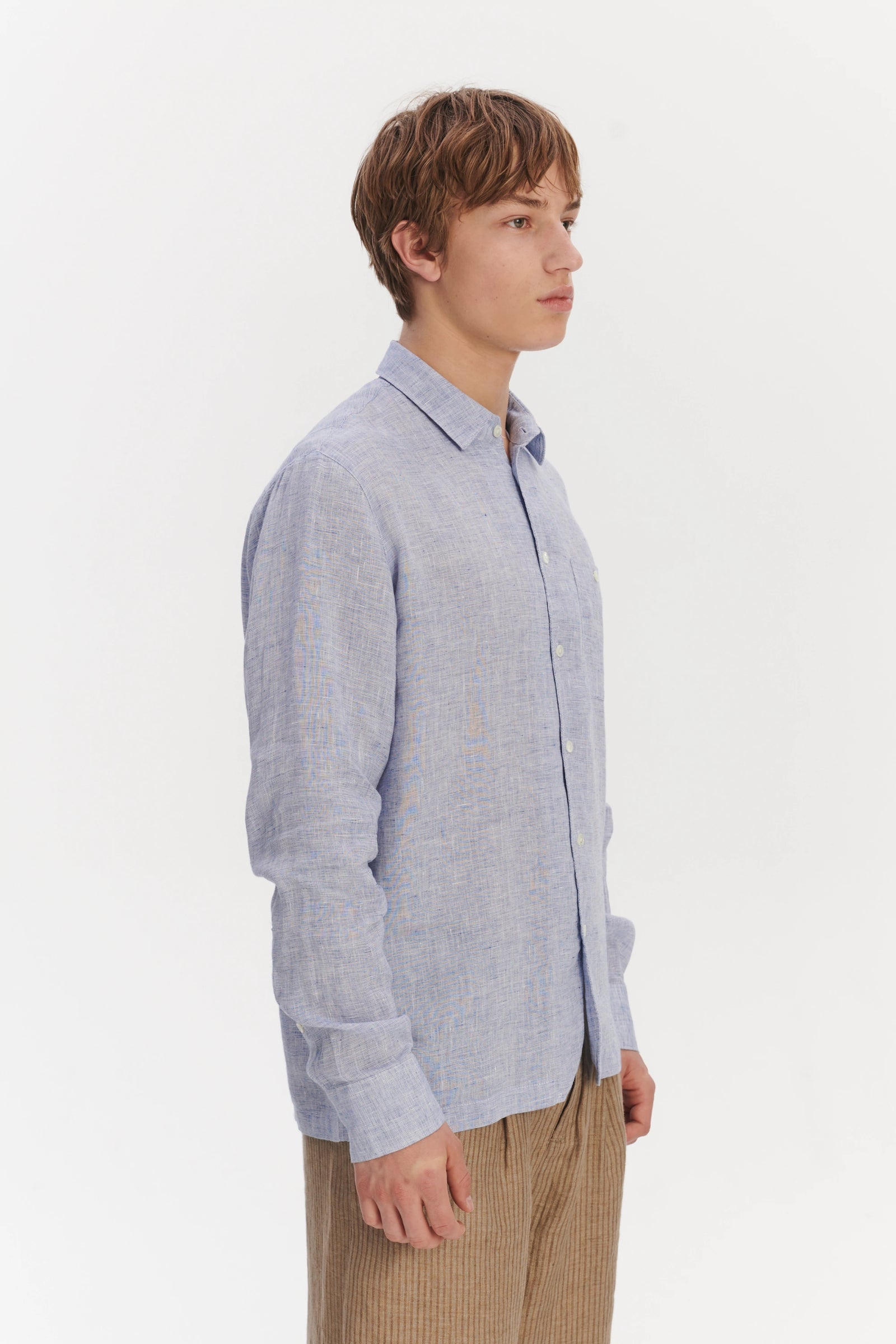 Strong Shirt in a Light Blue Bohemian Linen
