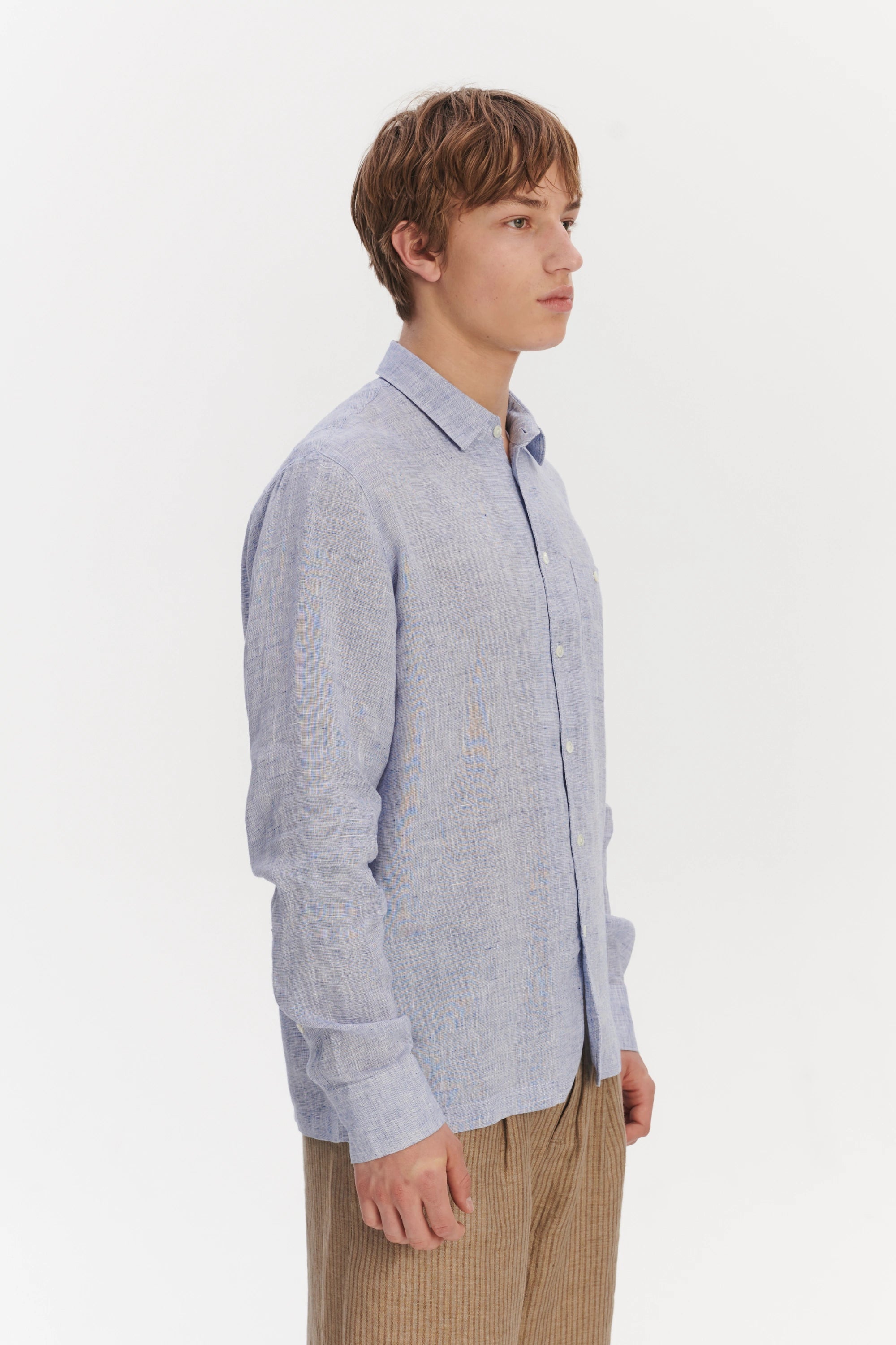 Strong Shirt in a Light Blue Bohemian Summer Linen