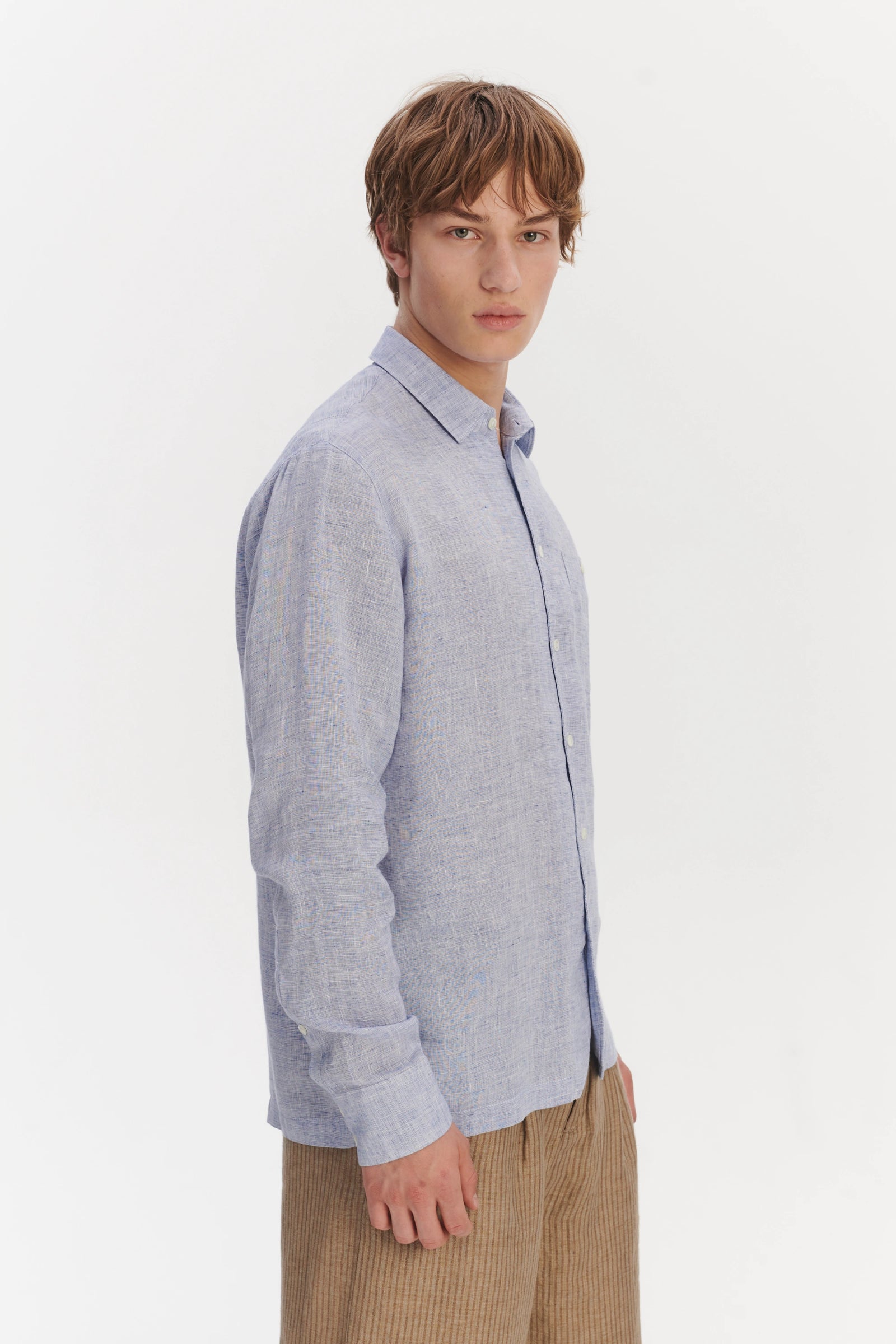 Strong Shirt in a Light Blue Bohemian Linen