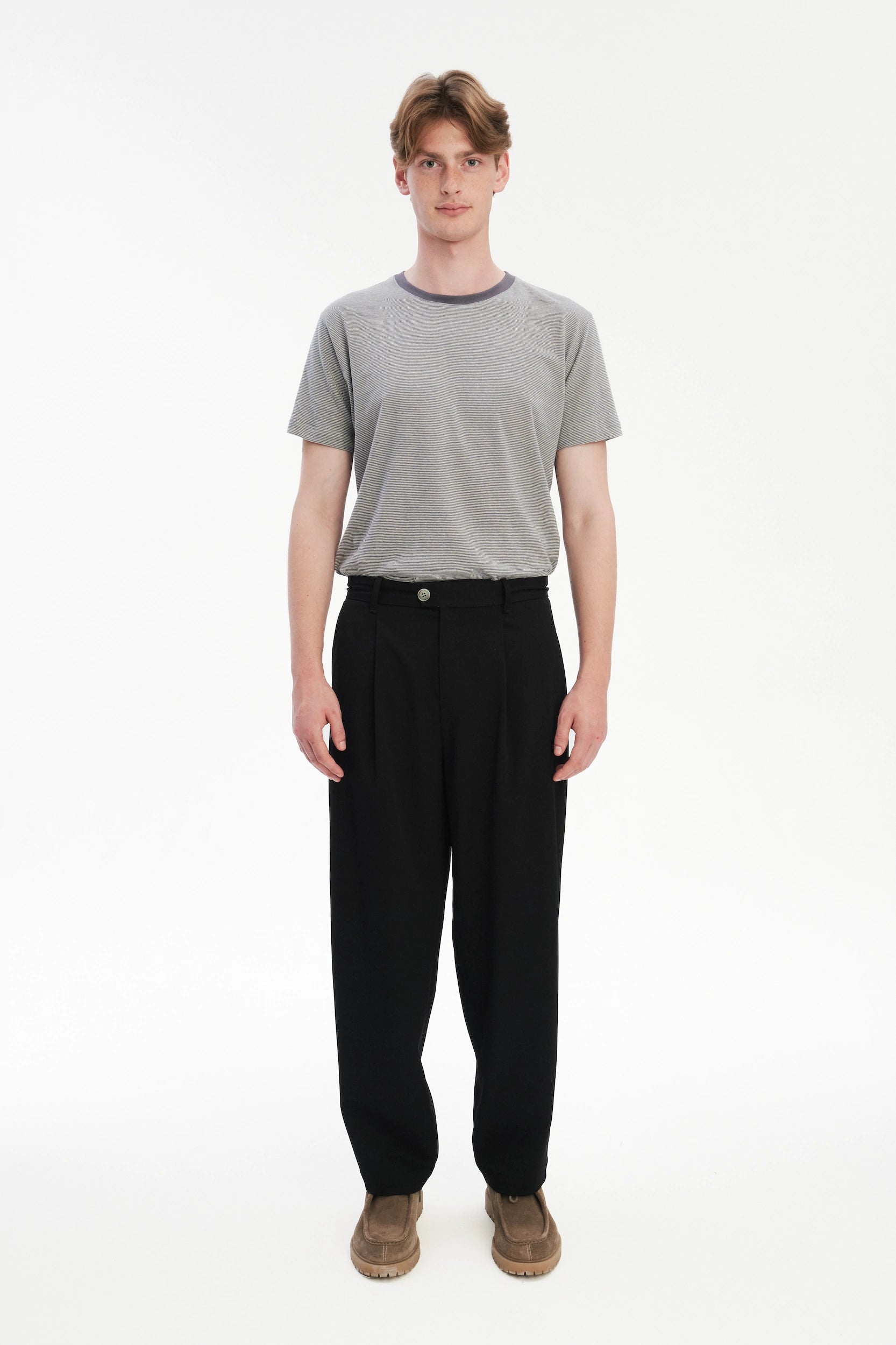 Cropped Trousers in the Finest Italian Black Wool