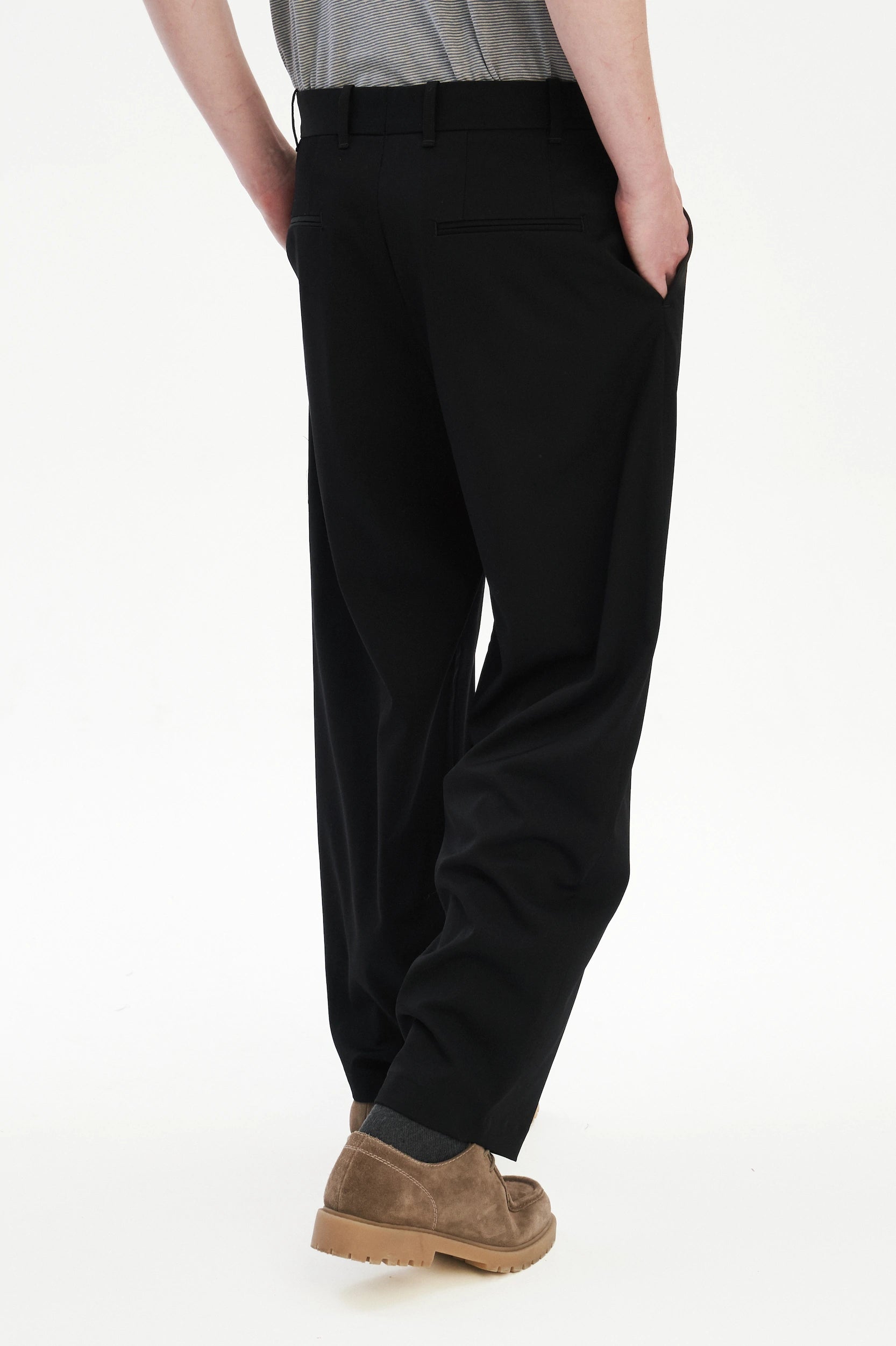 Cropped Trousers in the Finest Italian Black Wool