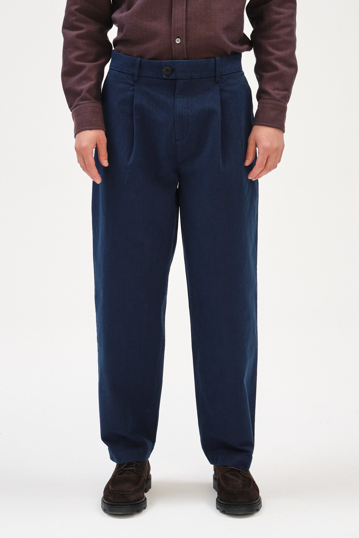 Cropped Trousers in a Navy Blue Rinsed Italian Cotton Denim