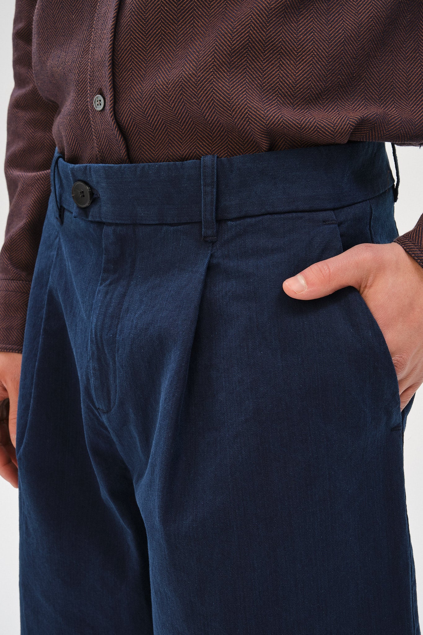 Cropped Trousers in a Navy Blue Rinsed Italian Cotton Denim