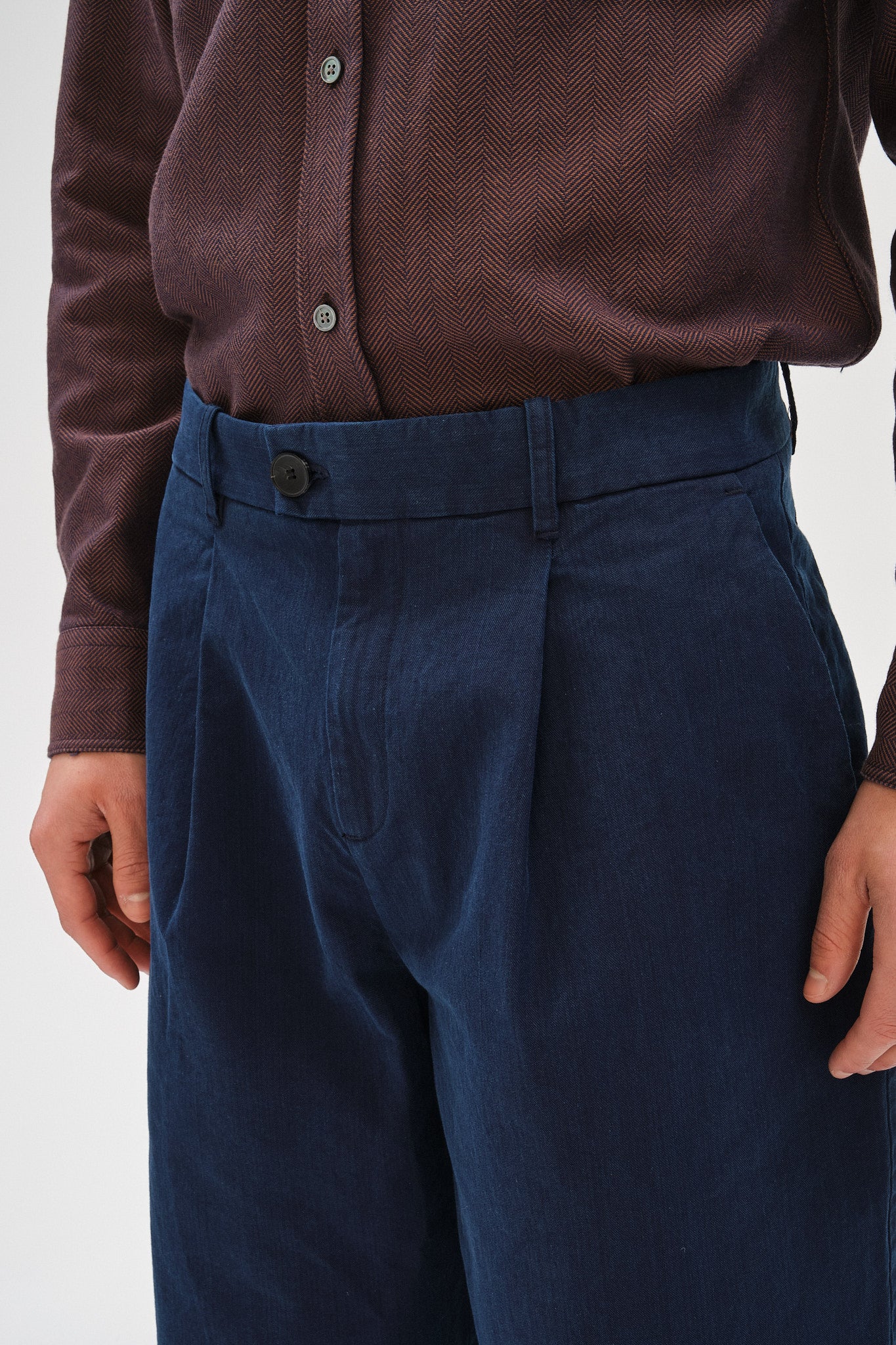 Cropped Trousers in a Navy Blue Rinsed Italian Cotton Denim