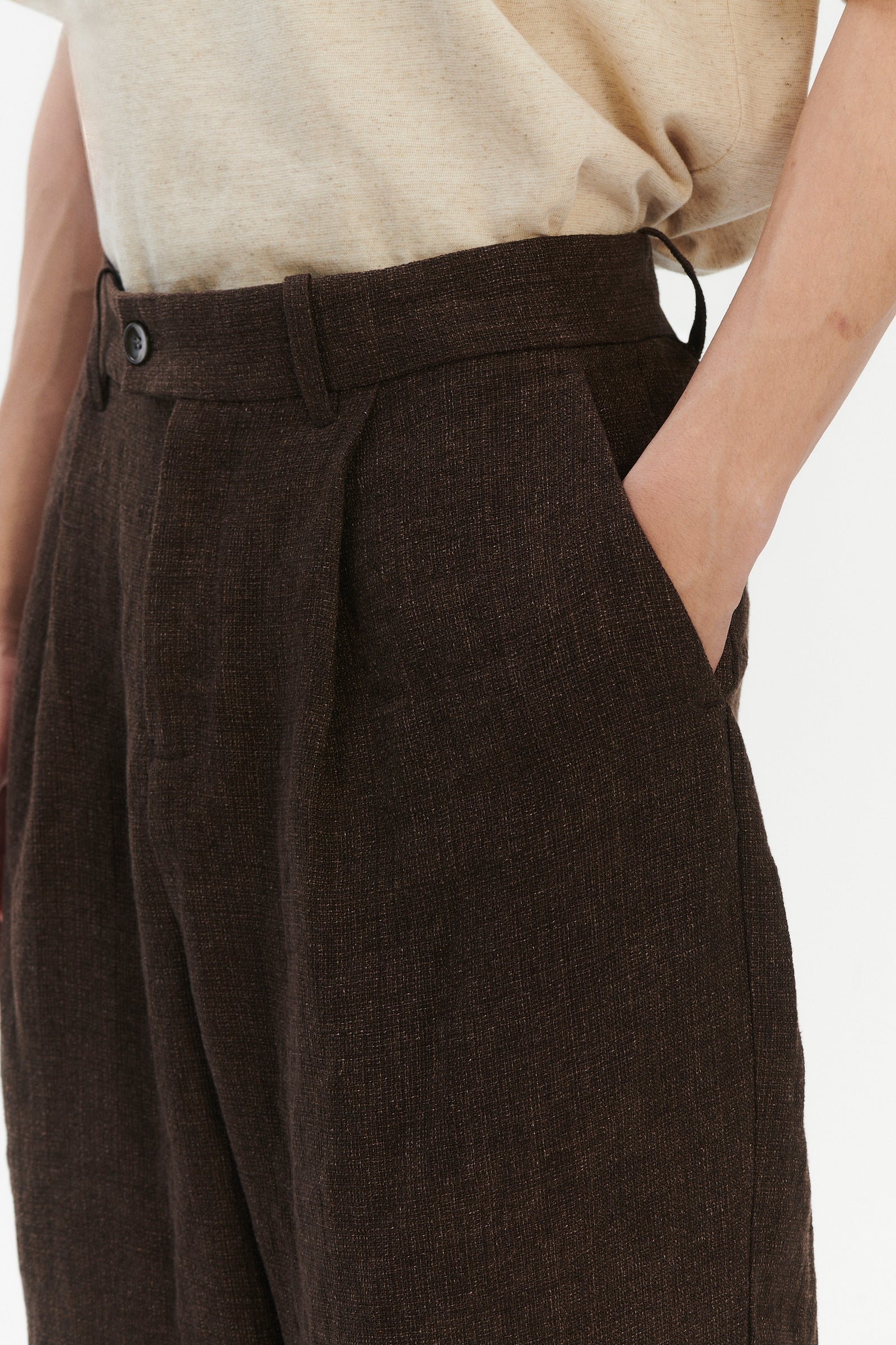 Amsterdam Trousers in a Brown Italian Linen Crepe