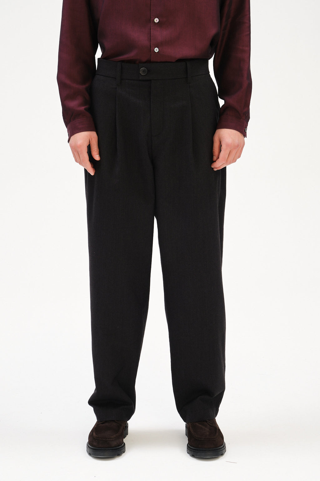Amsterdam Trousers in Winter Anthracite Chino from Subalpino Mill
