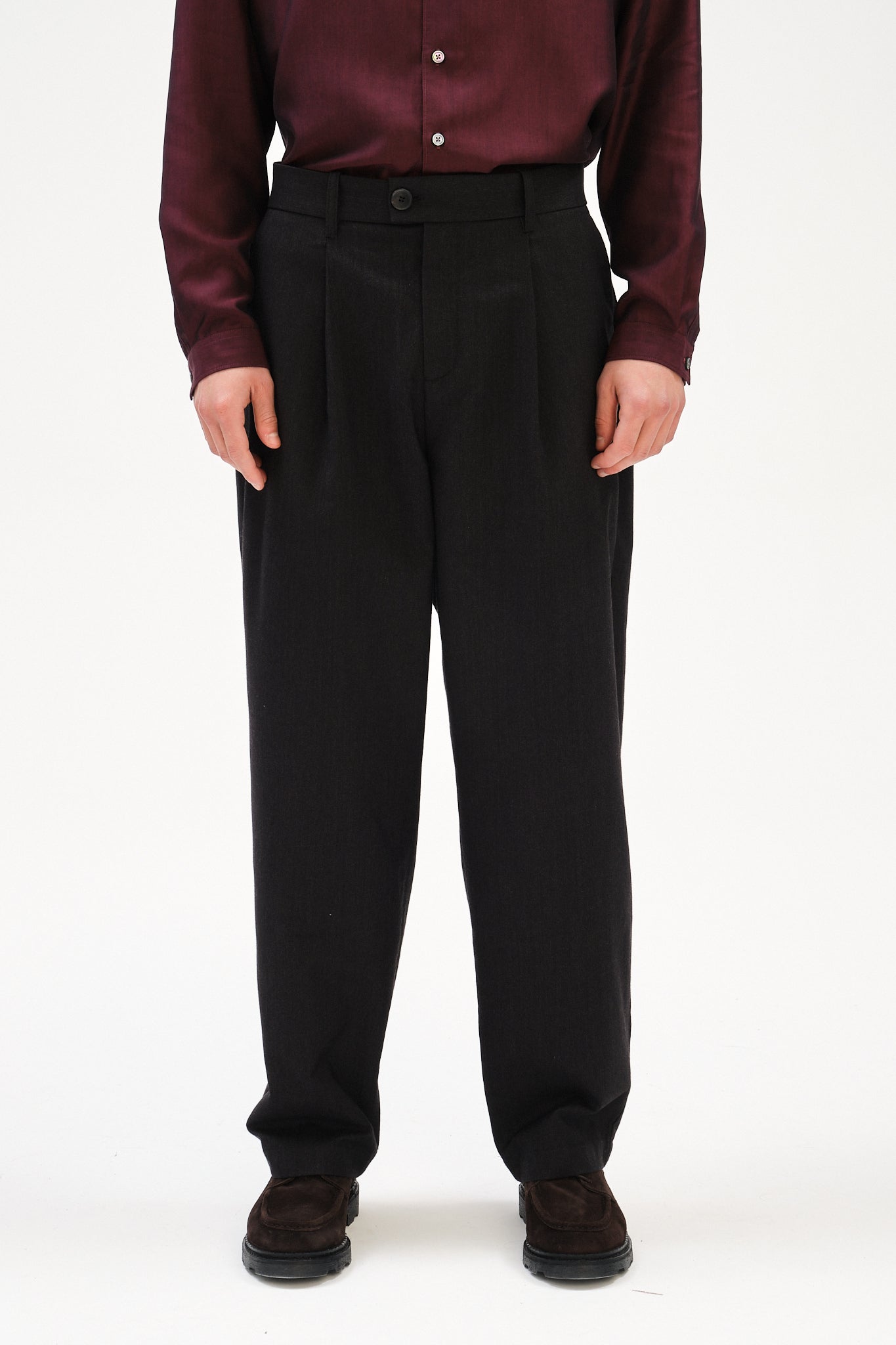 Amsterdam Trousers in Winter Anthracite Chino from Subalpino Mill