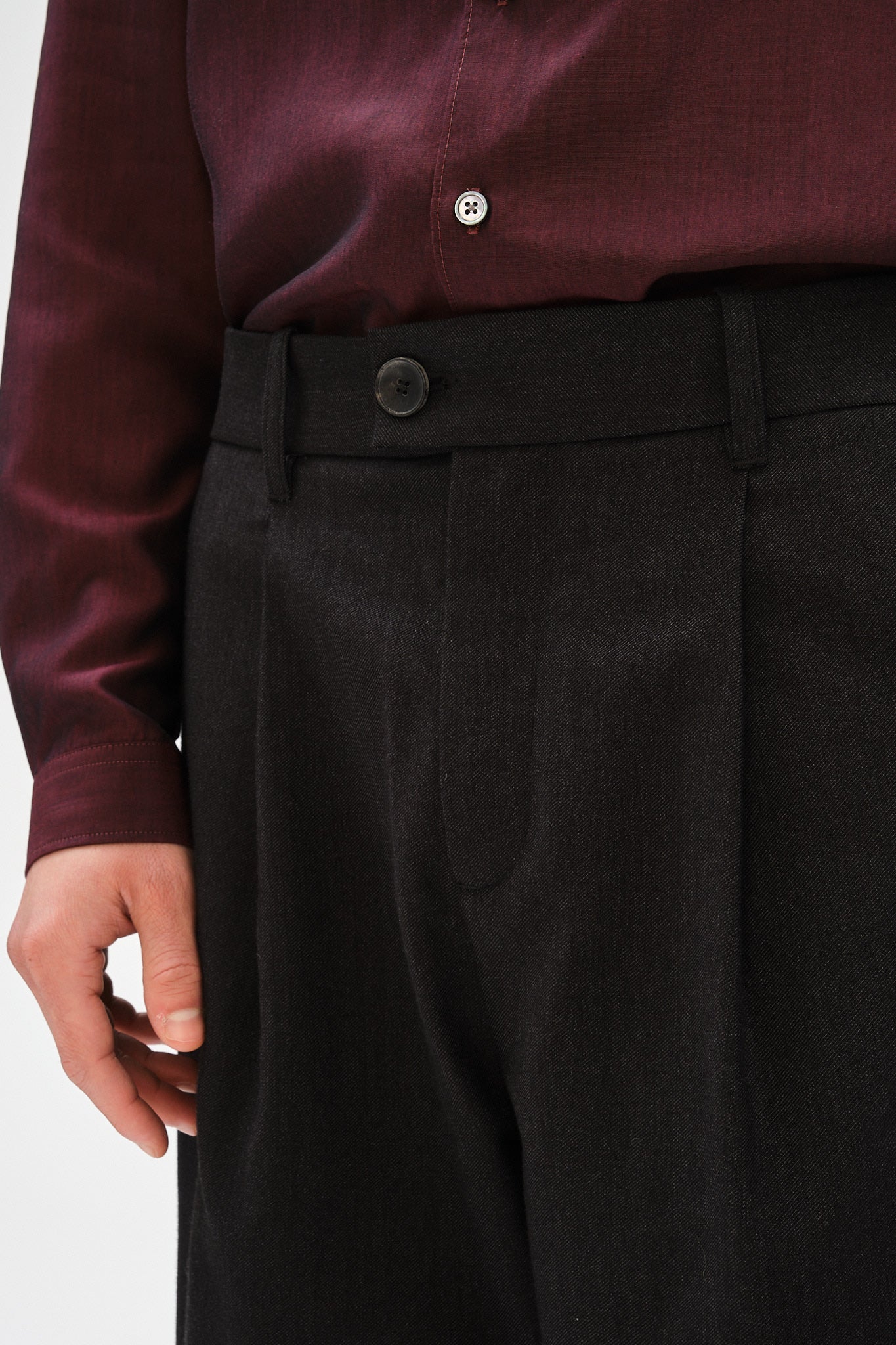Amsterdam Trousers in Winter Anthracite Chino from Subalpino Mill
