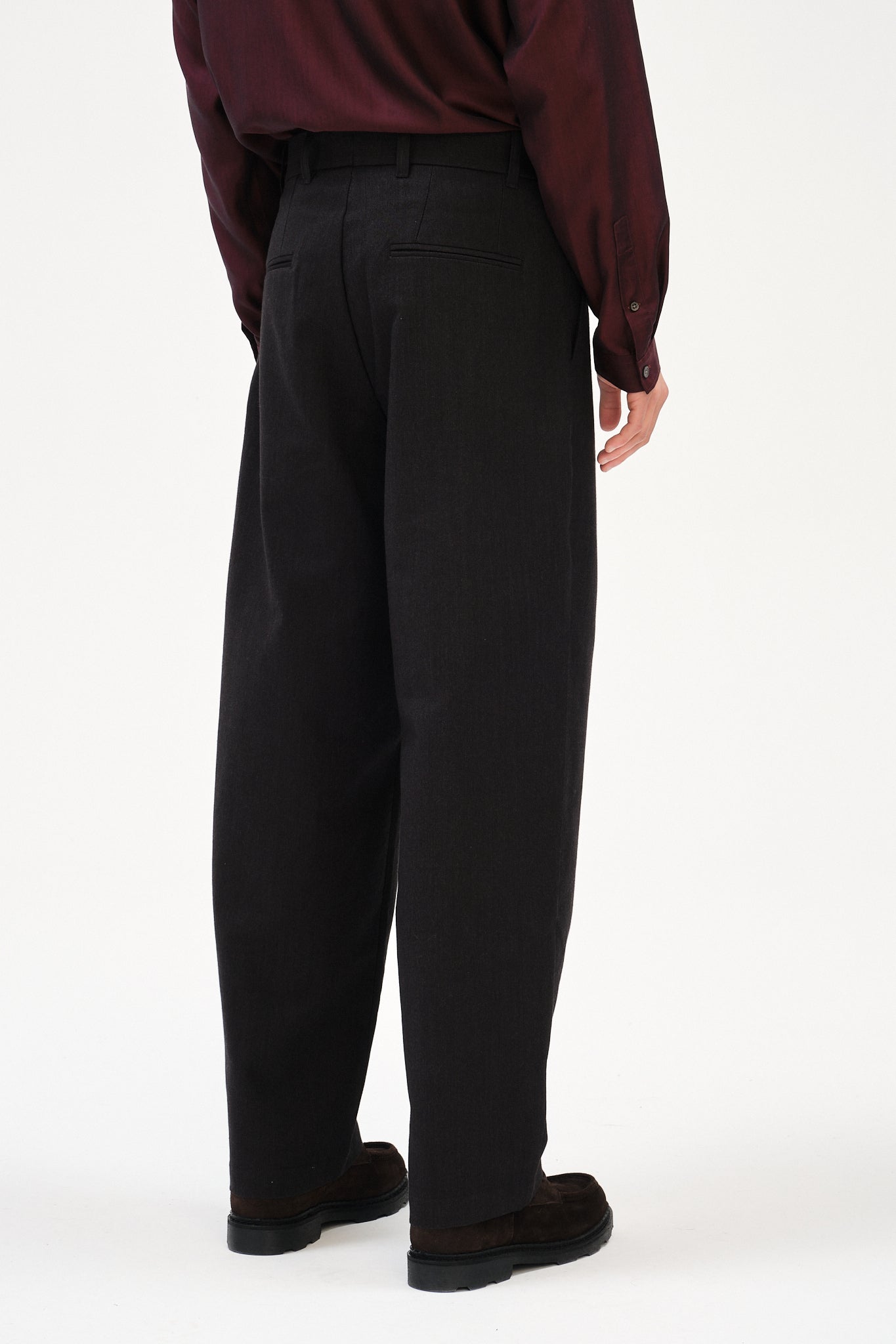 Amsterdam Trousers in Winter Anthracite Chino from Subalpino Mill