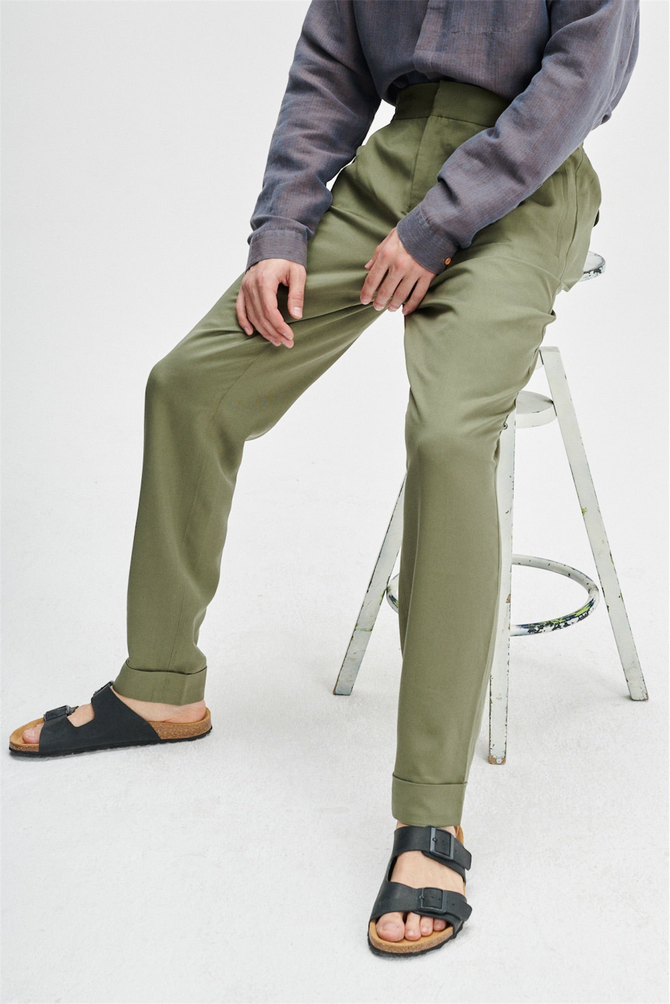 Garden Trousers in an Olive Green Sustainable Smooth and Soft 