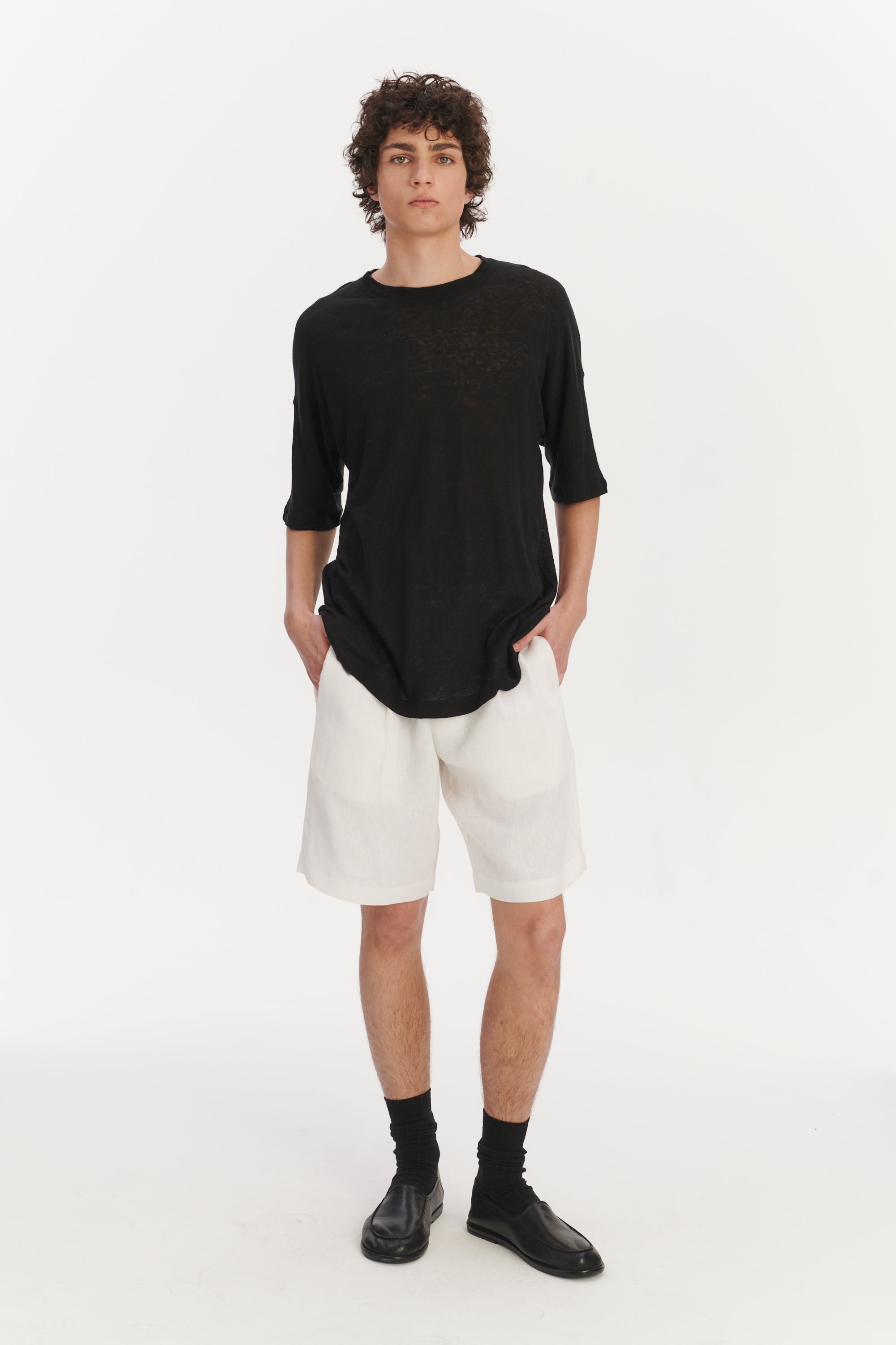 T-Shirt in a Black Lithuanian airy Linen Jersey