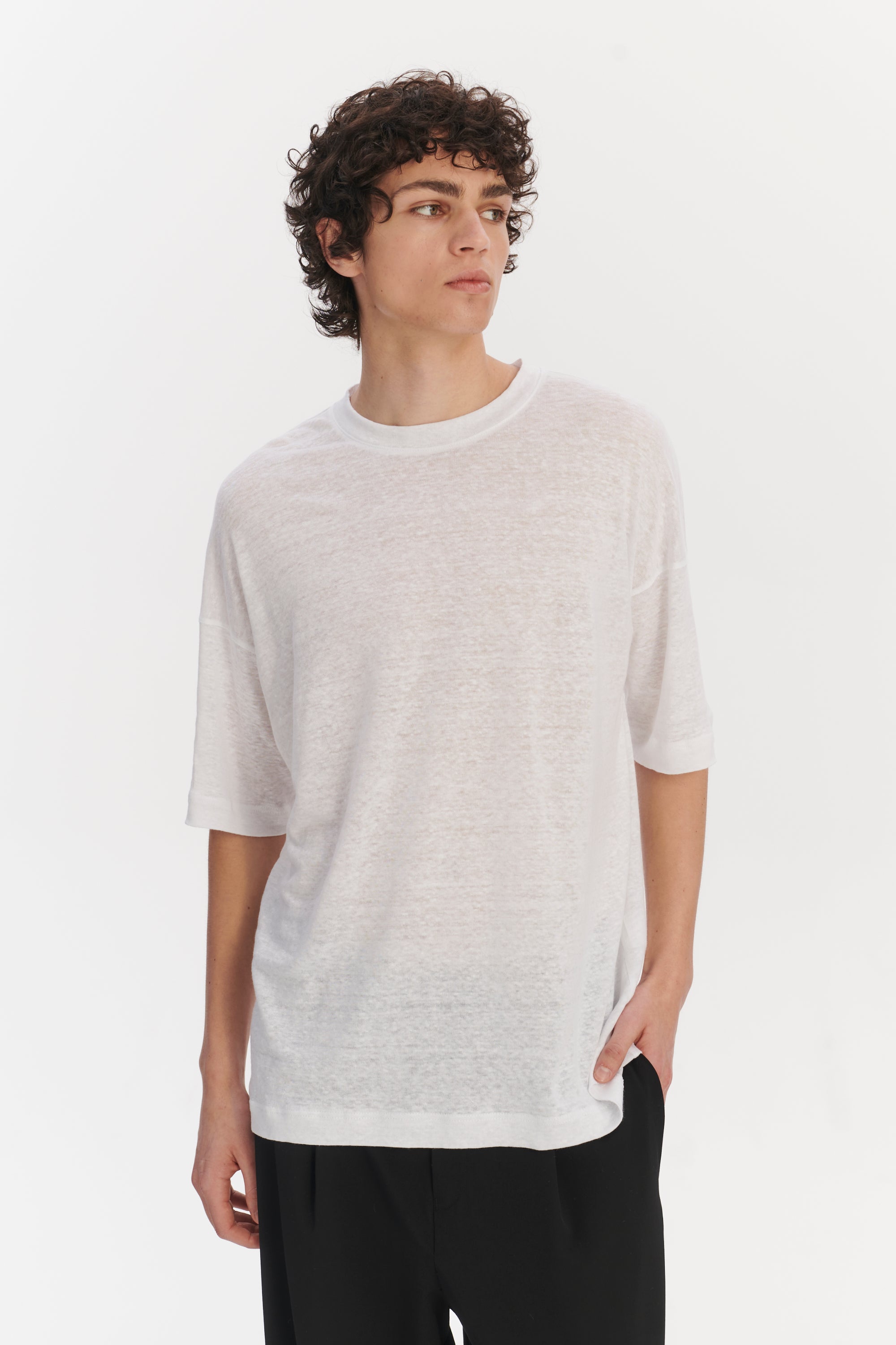 T-Shirt in a White Lithuanian airy Linen Jersey